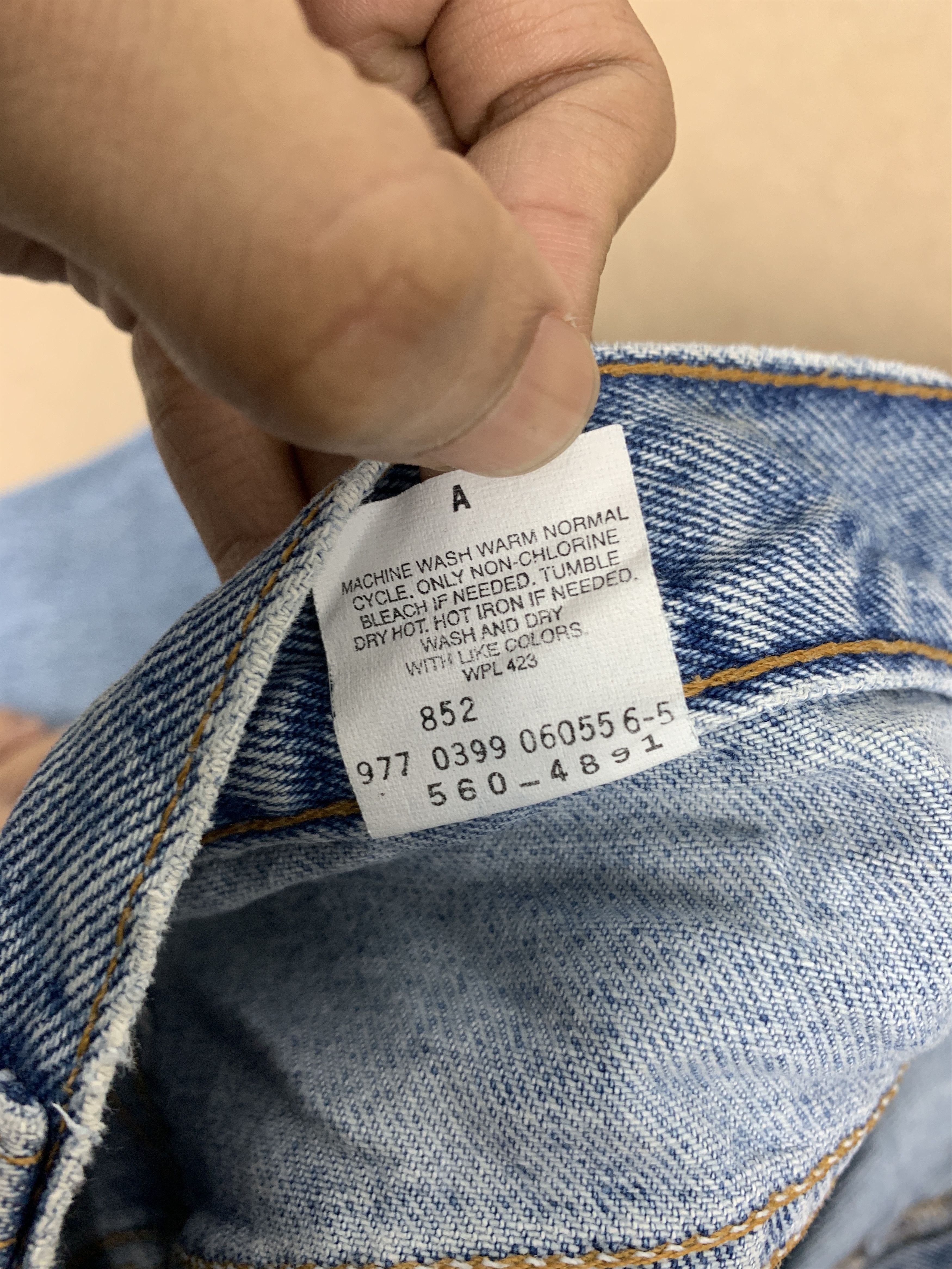 Levi's Vintage Levi's 560 Loose Blue Ligth Wash Jeans Size US 38 / EU 54 - 12 Thumbnail