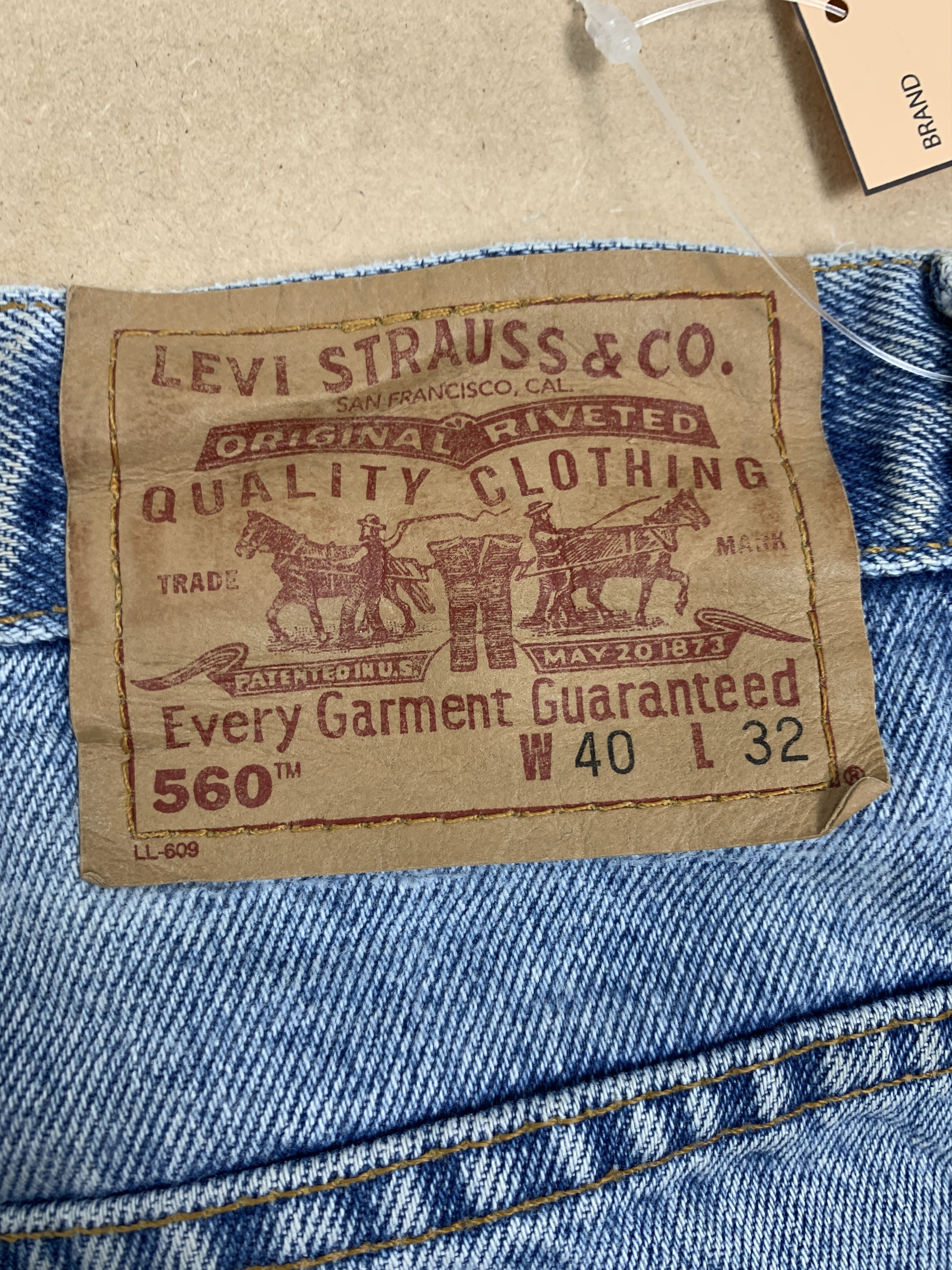 Levi's Vintage Levi's 560 Loose Blue Ligth Wash Jeans Size US 38 / EU 54 - 8 Thumbnail