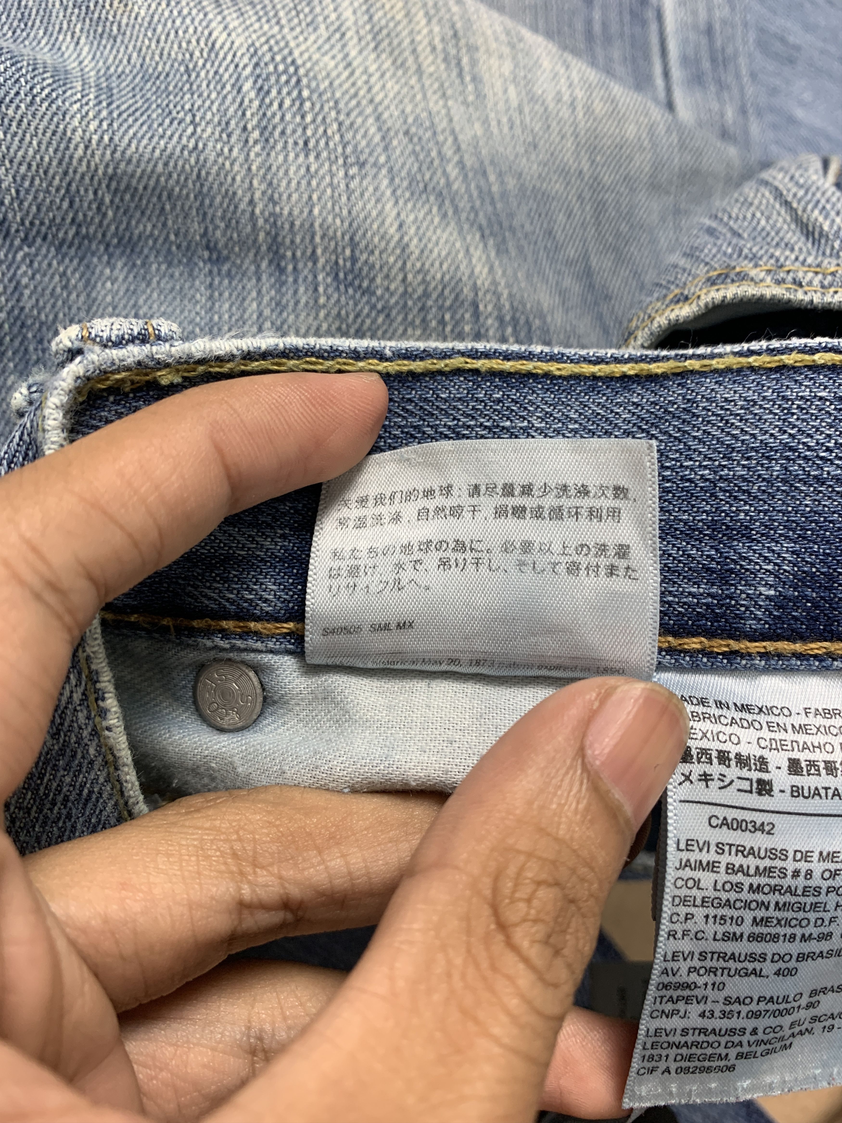 Levi's × Vintage Vintage Levi's 569 Faded Distressed Medium Wash Blue Jeans Size US 40 / EU 56 - 12 Thumbnail