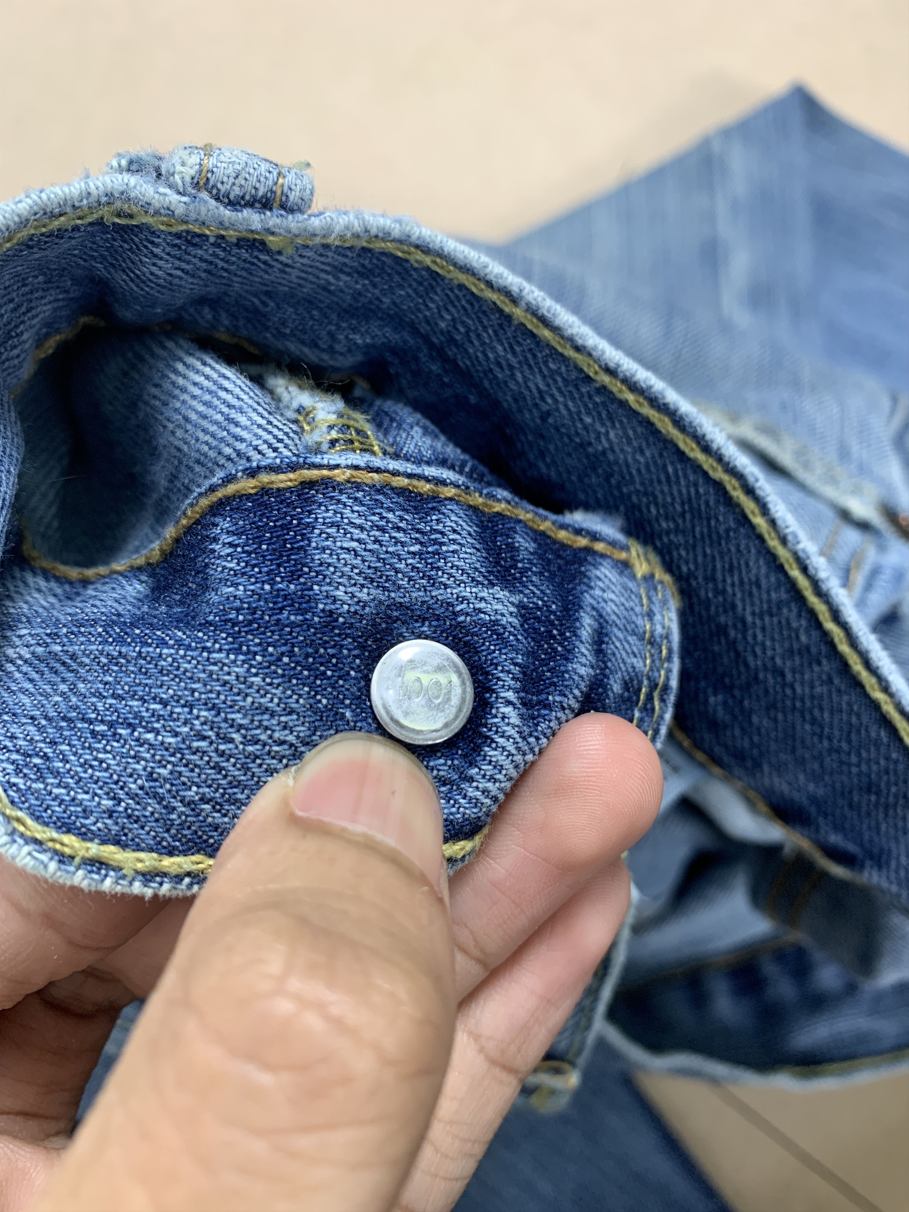 Levi's × Vintage Vintage Levi's 569 Faded Distressed Medium Wash Blue Jeans Size US 40 / EU 56 - 17 Thumbnail