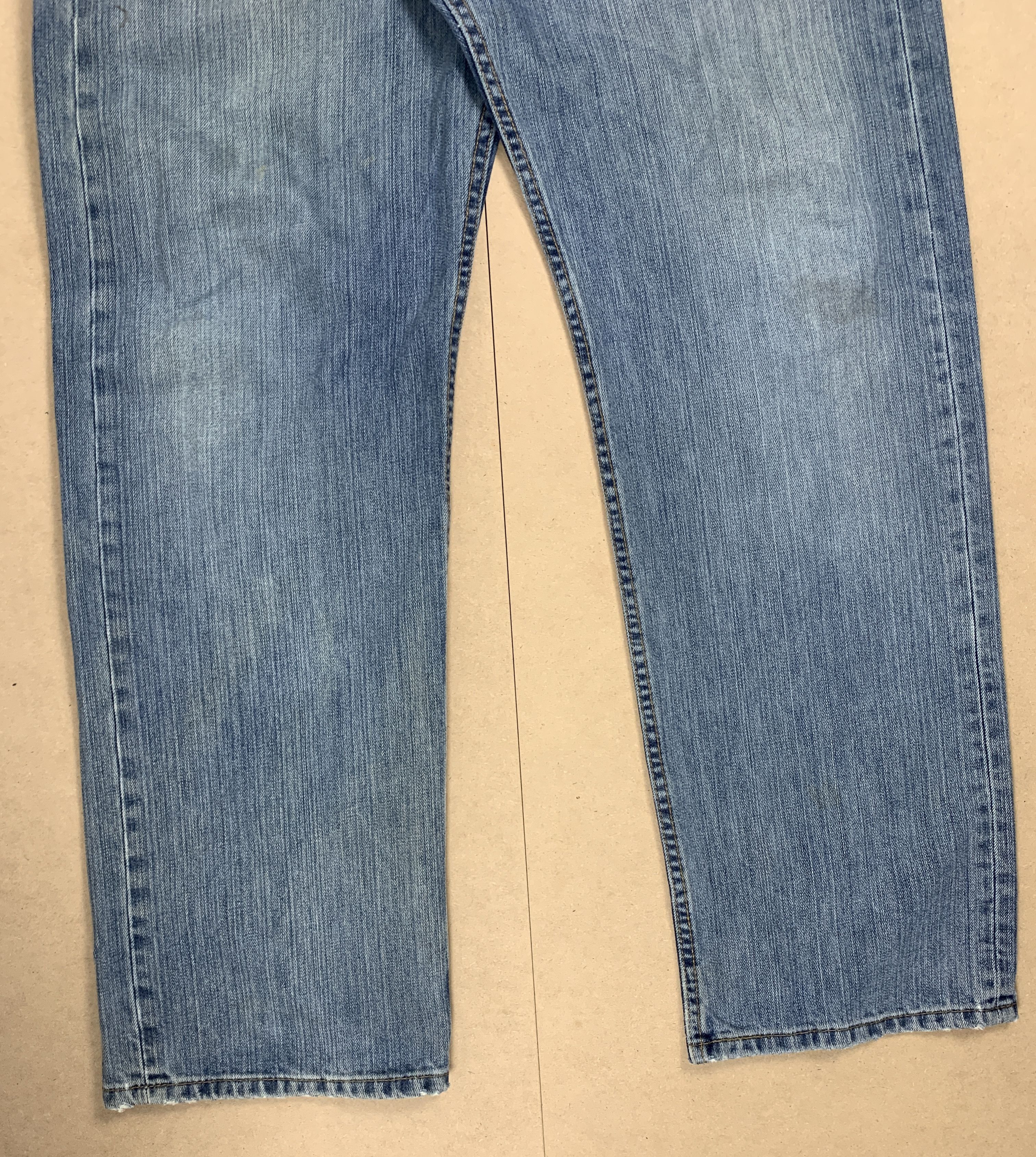 Levi's × Vintage Vintage Levi's 569 Faded Distressed Medium Wash Blue Jeans Size US 40 / EU 56 - 3 Thumbnail