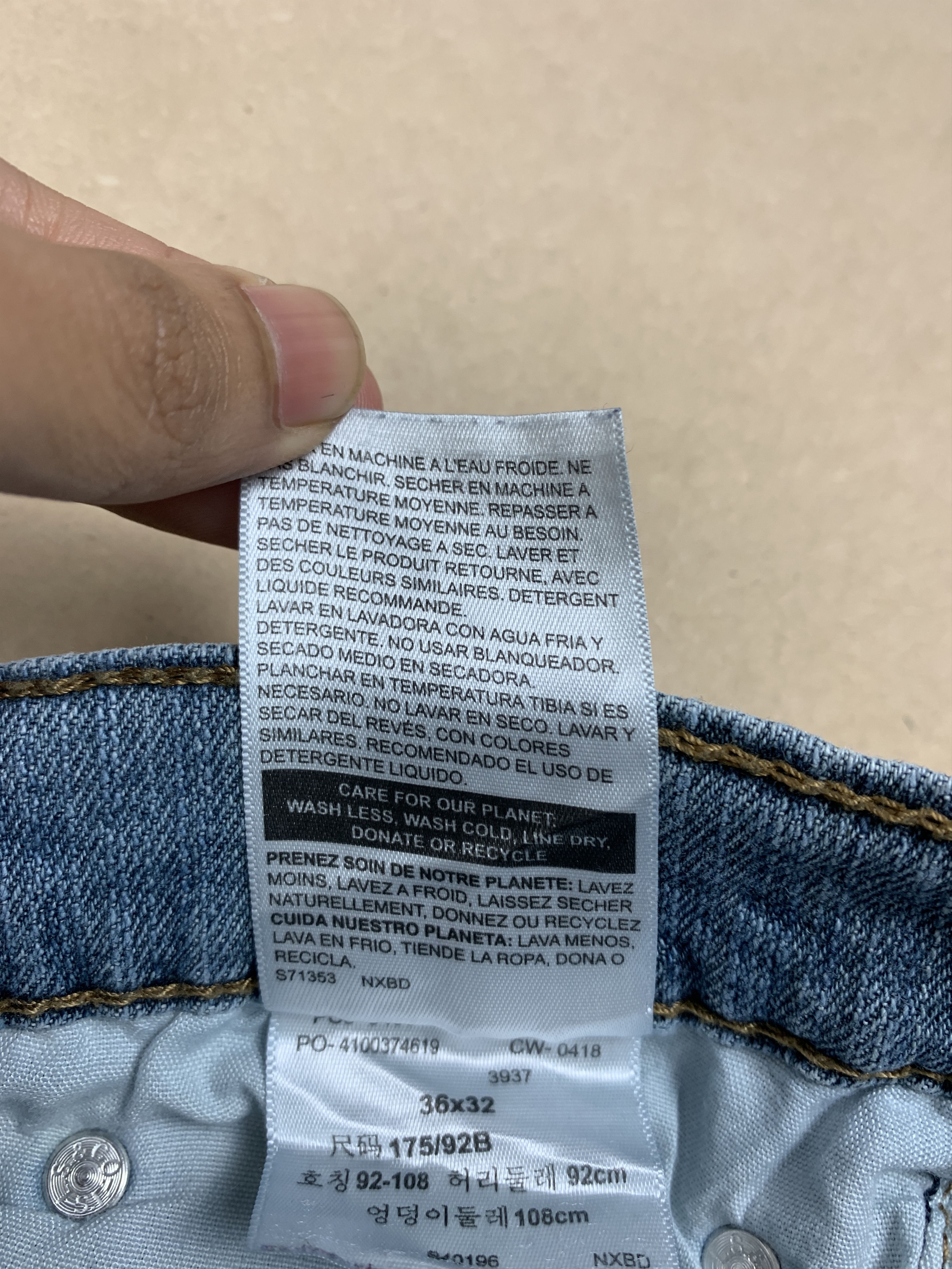 Levi's Vintage SIGNATURE by Levi's Gold Faded Distress Blue Jeans Size US 34 / EU 50 - 11 Thumbnail