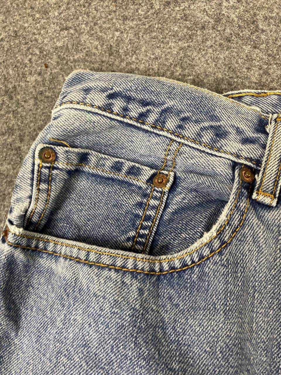 Levi's levis 560 comfort fit paint splatter distressed baggy denim Size US 44 / EU 60 - 14 Thumbnail