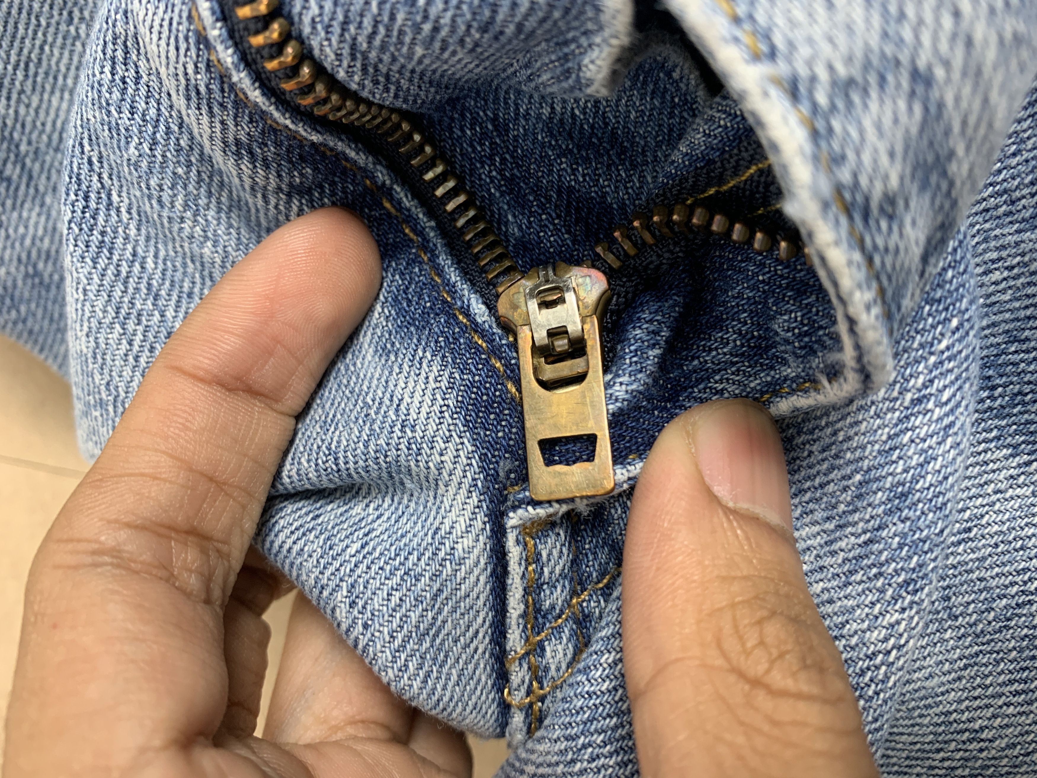 Levi's Vintage LEVI'S 569 Distressed Faded Straight Cut Stone Wash Size US 36 / EU 52 - 14 Thumbnail