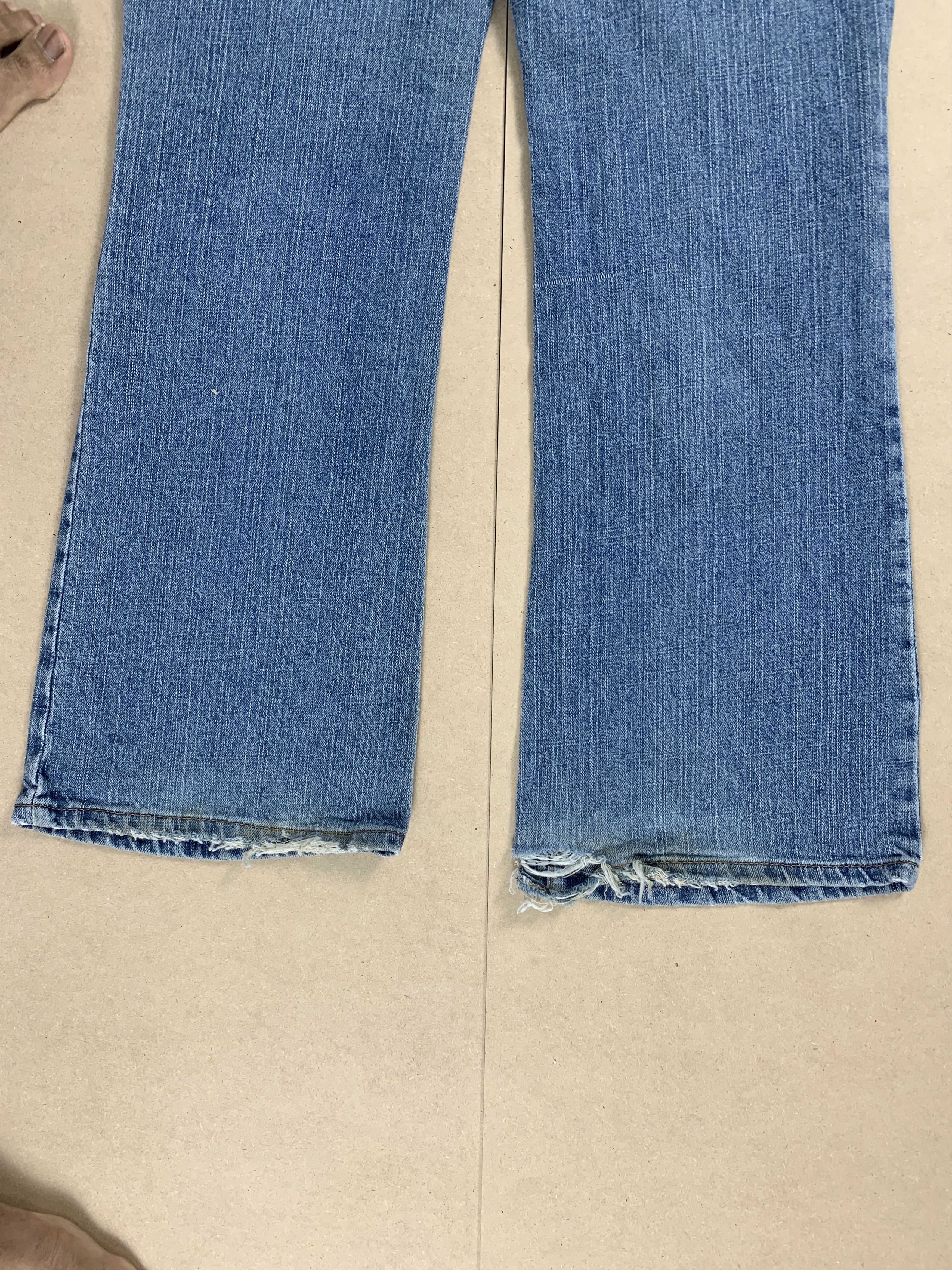 Levi's Vintage LEVI'S 515 Flared Bootcut Light Wash Jeans P0061 Size 32" / US 10 / IT 46 - 9 Thumbnail