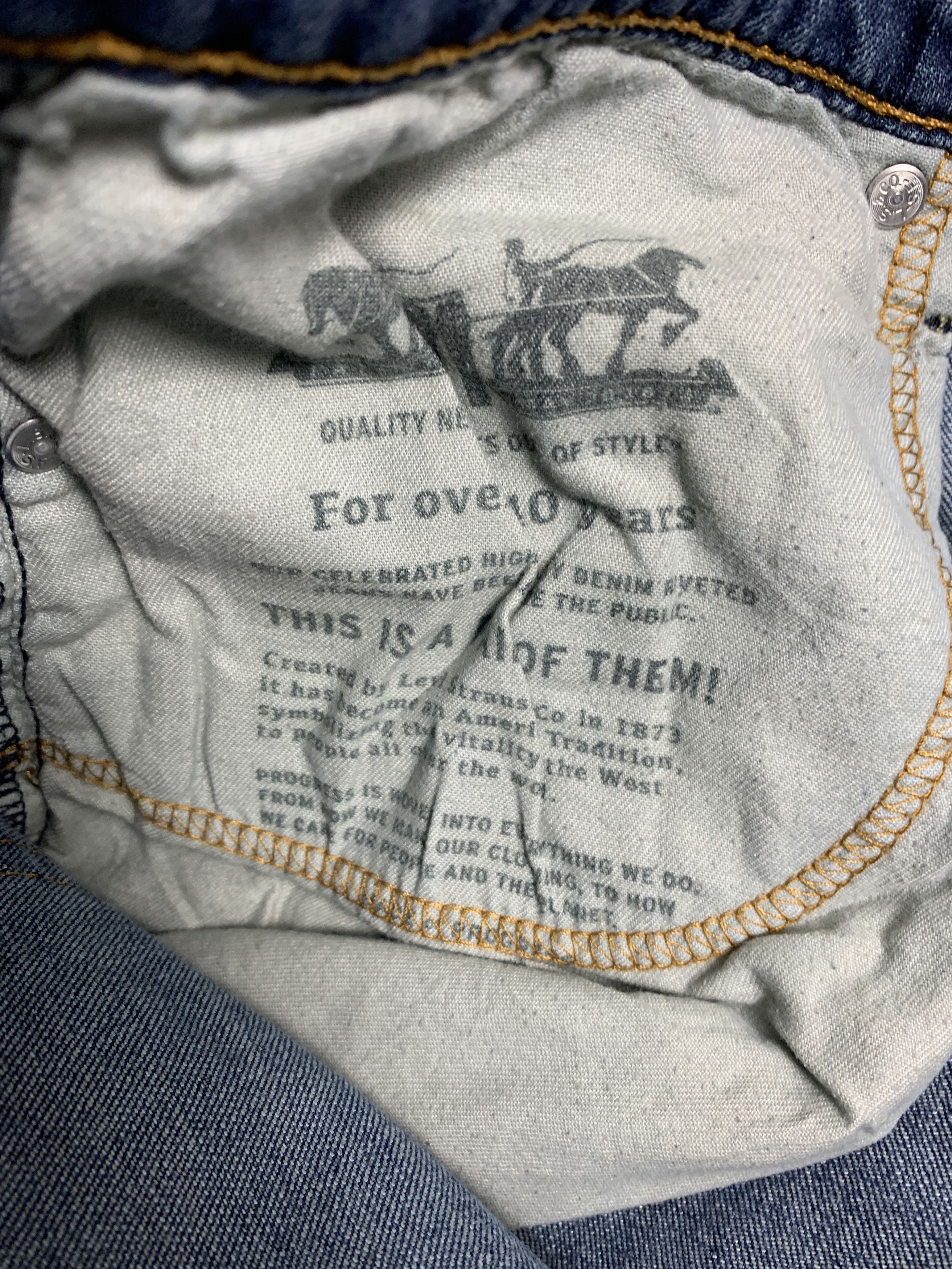 Levi's Vintage Levis 559 Straight Cut Distressed Faded Blue Jeans Size US 42 / EU 58 - 12 Thumbnail