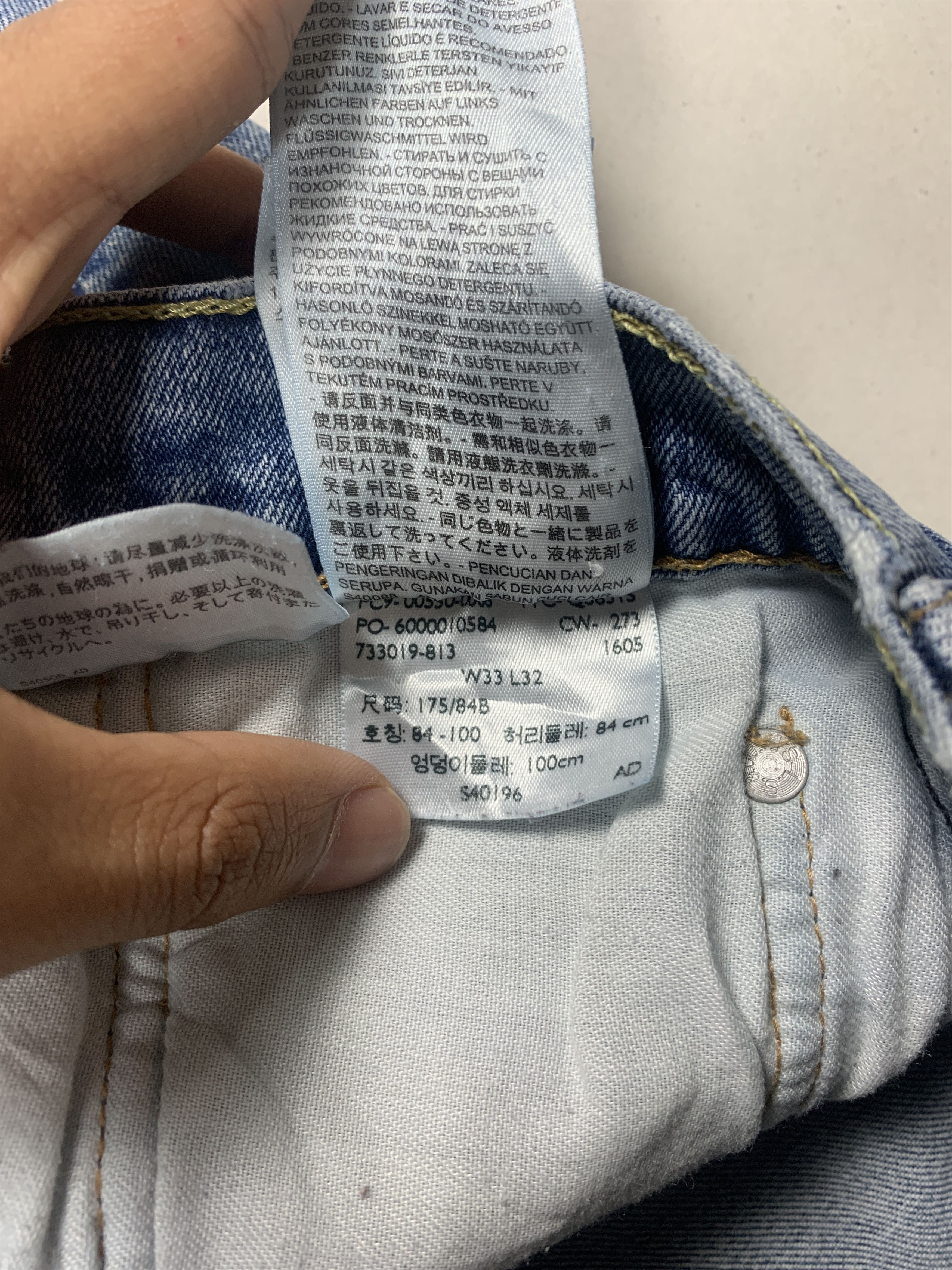 Levi's × Vintage Vintage LEVI'S 550 Distressed Faded Straight Cut Mid Wash Size US 32 / EU 48 - 22 Thumbnail