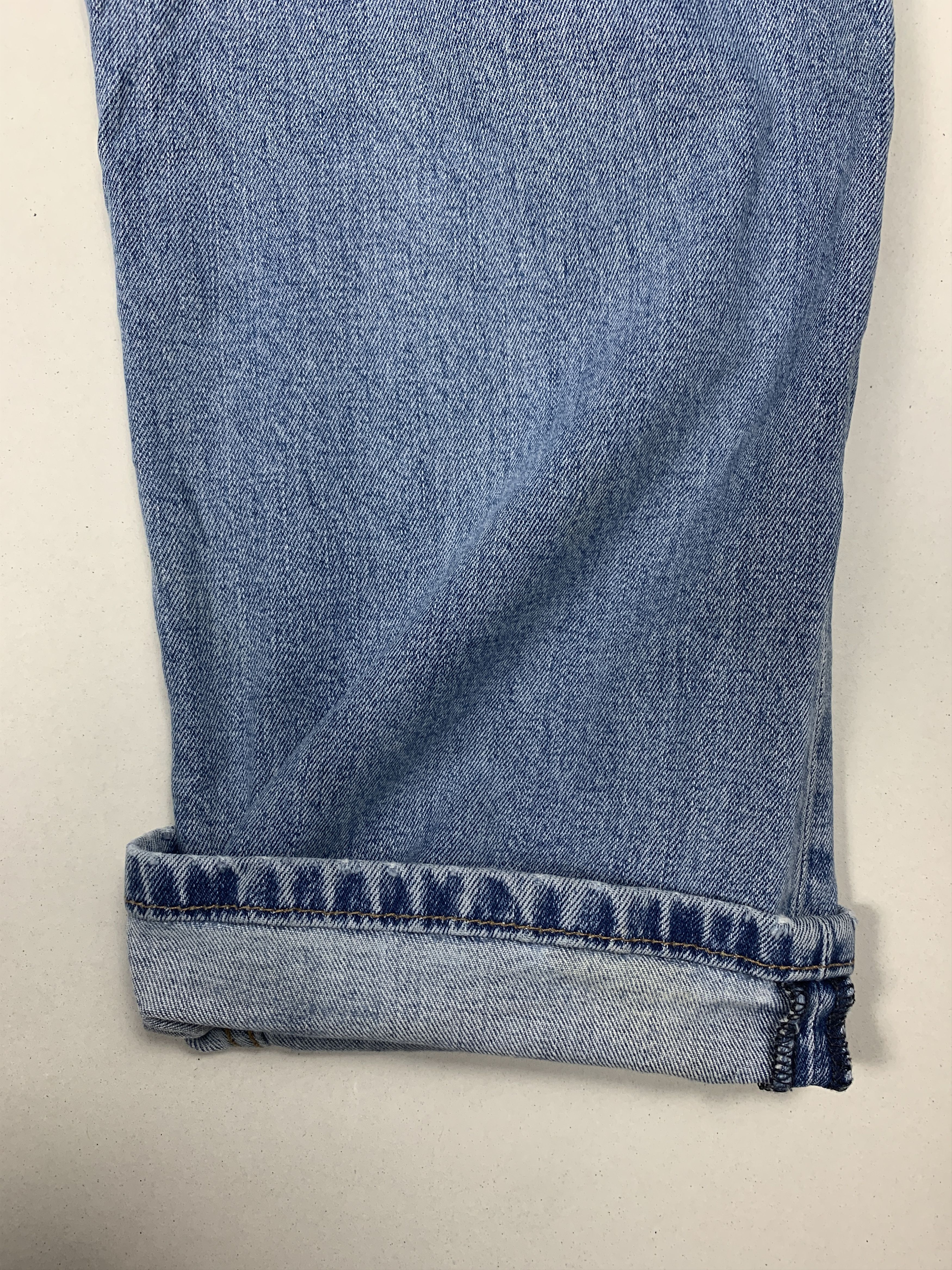 Levi's × Vintage Vintage LEVI'S 550 Distressed Faded Straight Cut Mid Wash Size US 32 / EU 48 - 14 Thumbnail