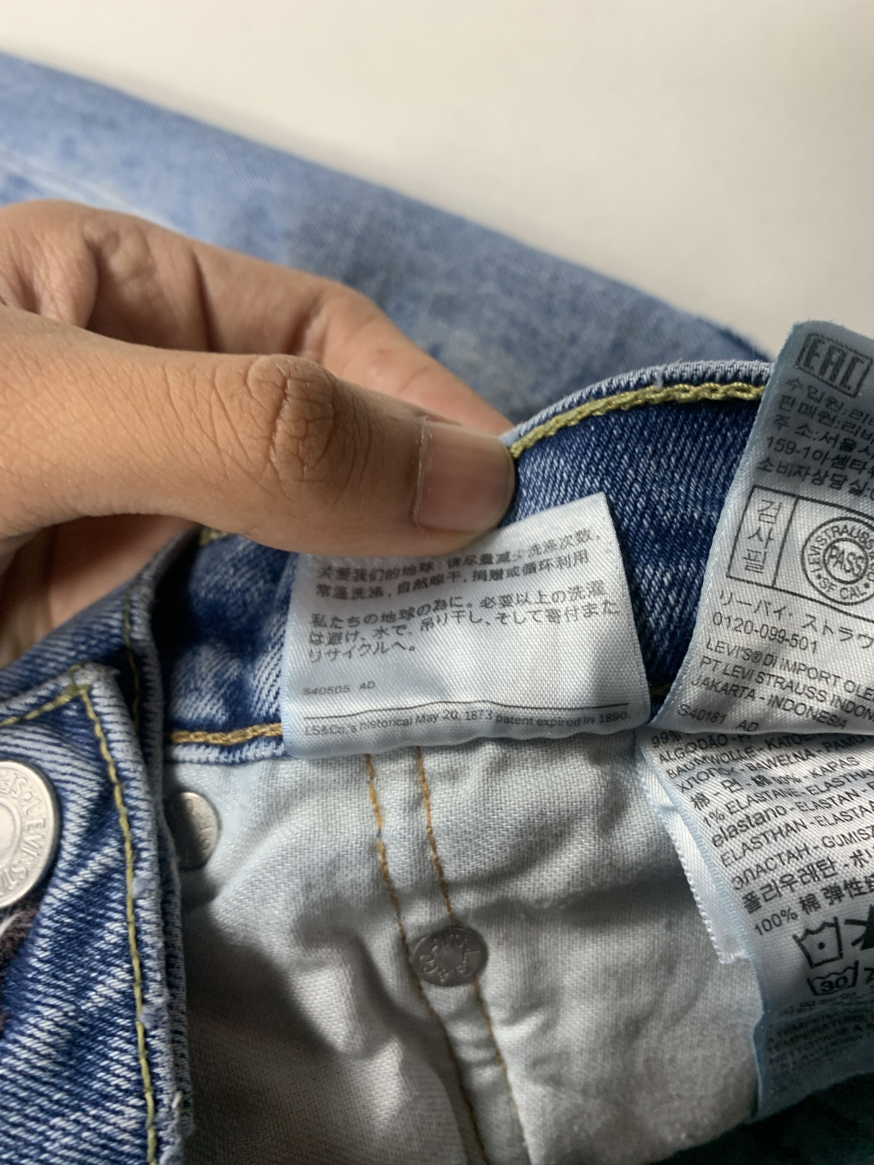 Levi's × Vintage Vintage LEVI'S 550 Distressed Faded Straight Cut Mid Wash Size US 32 / EU 48 - 18 Thumbnail