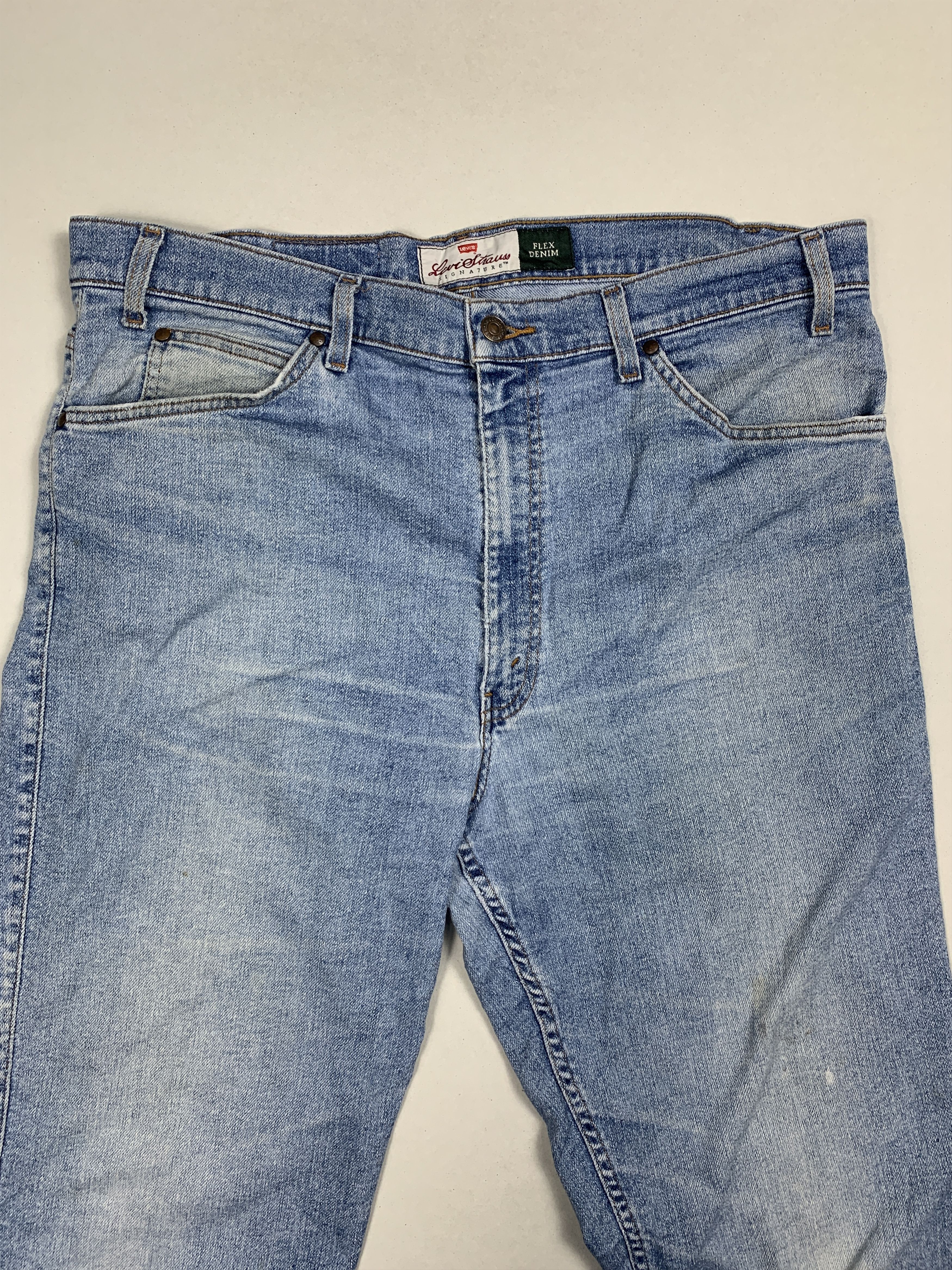 Levi's Vintage LEVI'S 540 Straight Cut Faded Mid wash Jeans Size US 38 / EU 54 - 5 Thumbnail