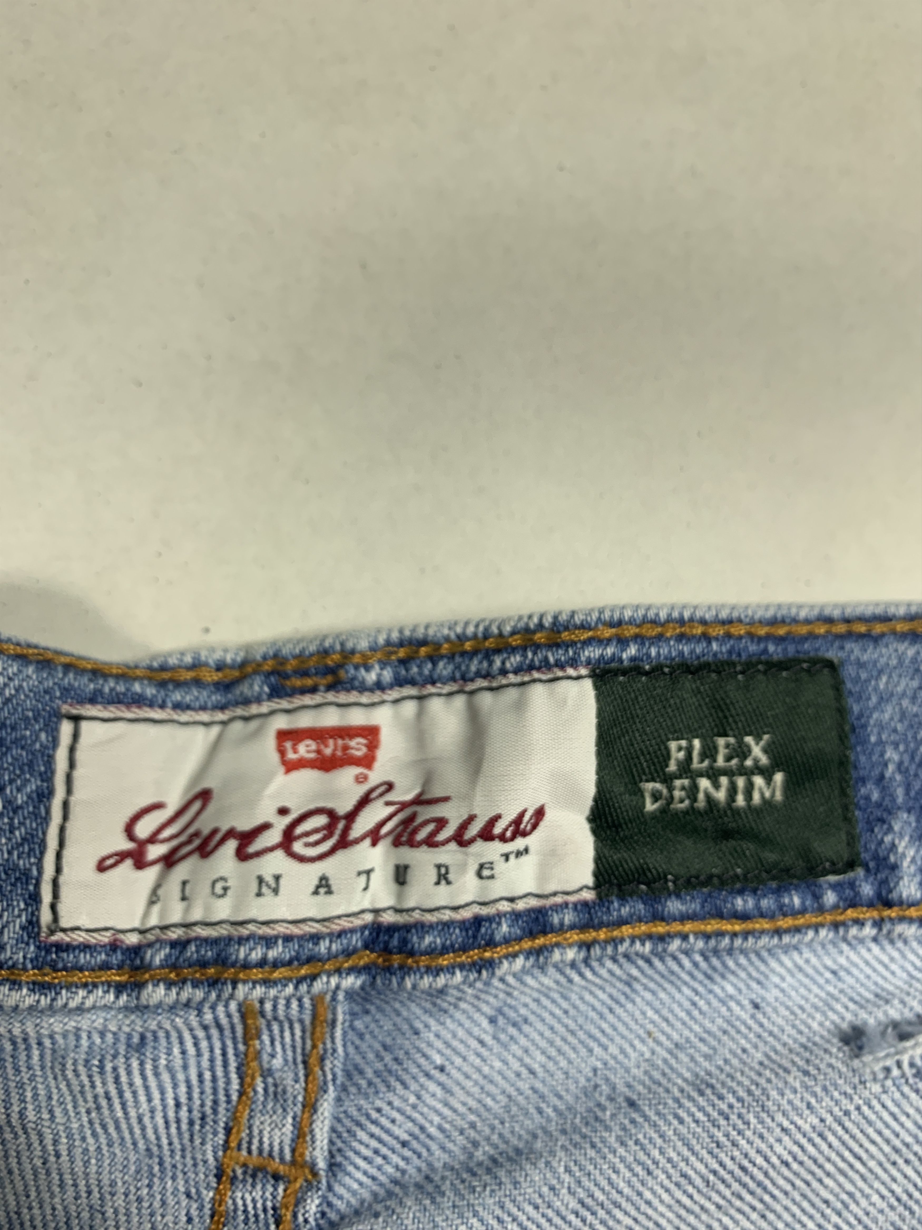 Levi's Vintage LEVI'S 540 Straight Cut Faded Mid wash Jeans Size US 38 / EU 54 - 10 Thumbnail