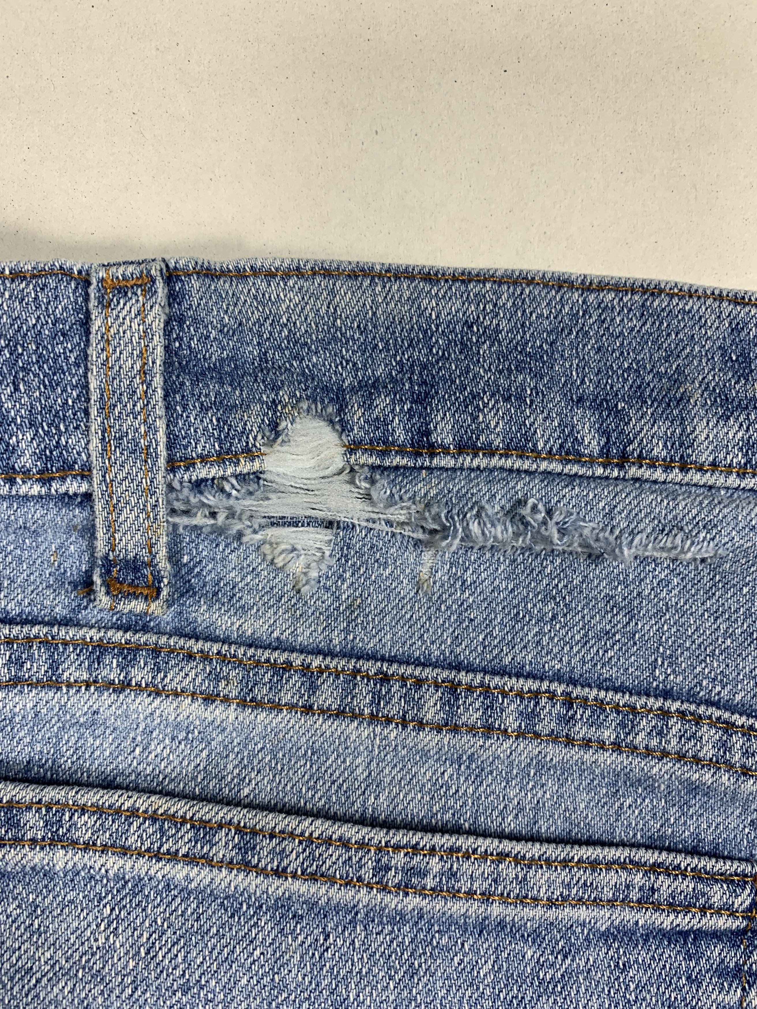 Levi's Vintage LEVI'S 540 Straight Cut Faded Mid wash Jeans Size US 38 / EU 54 - 16 Thumbnail