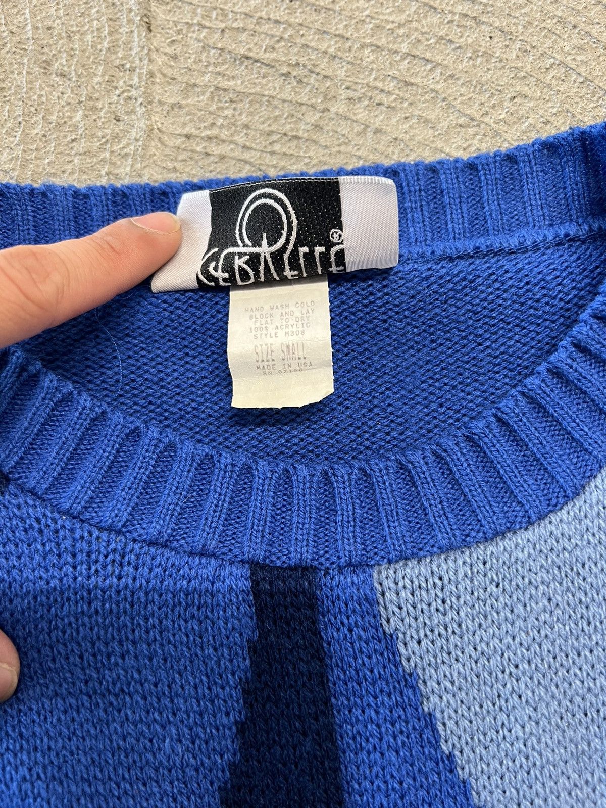 Other Vintage 80's Retro Blue Hearts Knitwear Size US S / EU 44-46 / 1 - 7 Thumbnail
