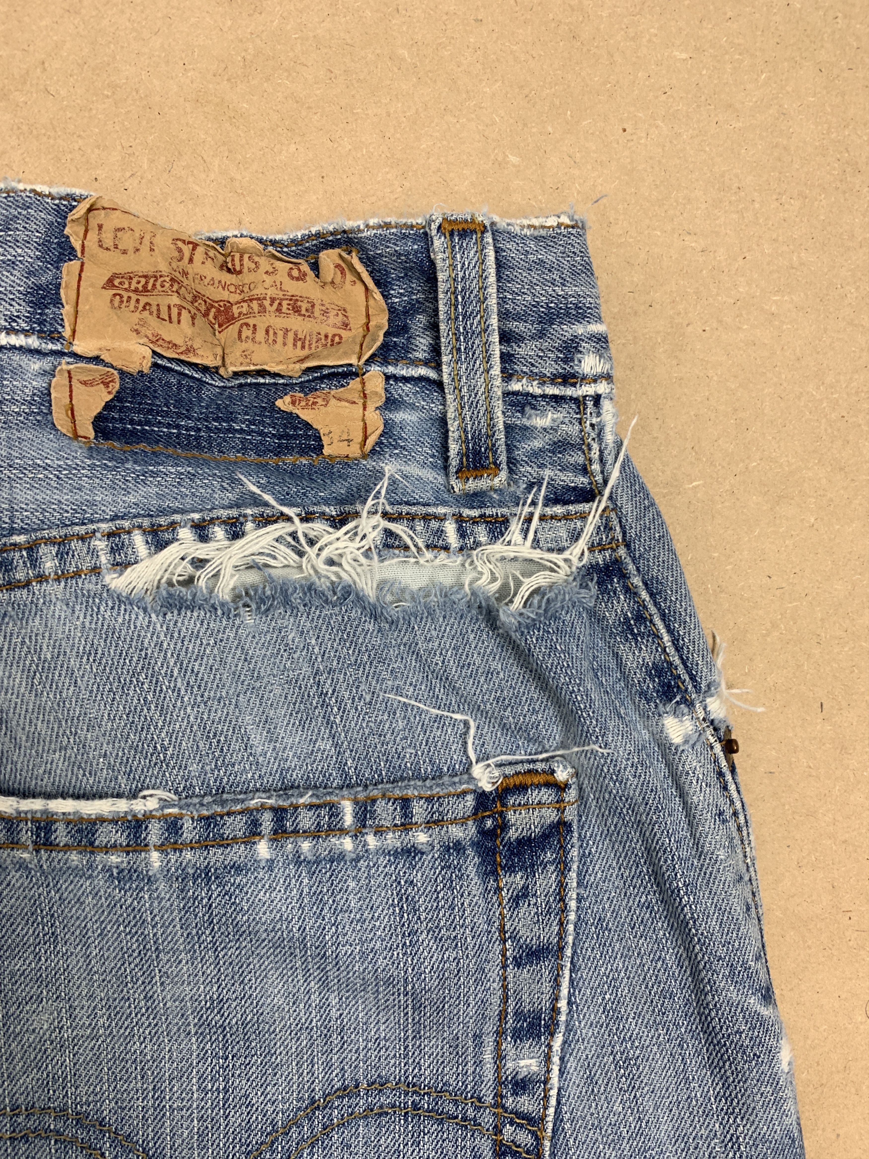 Levi's Vintage Custom Levis 569 StraightCut Distressed Jeans Size US 34 / EU 50 - 11 Thumbnail