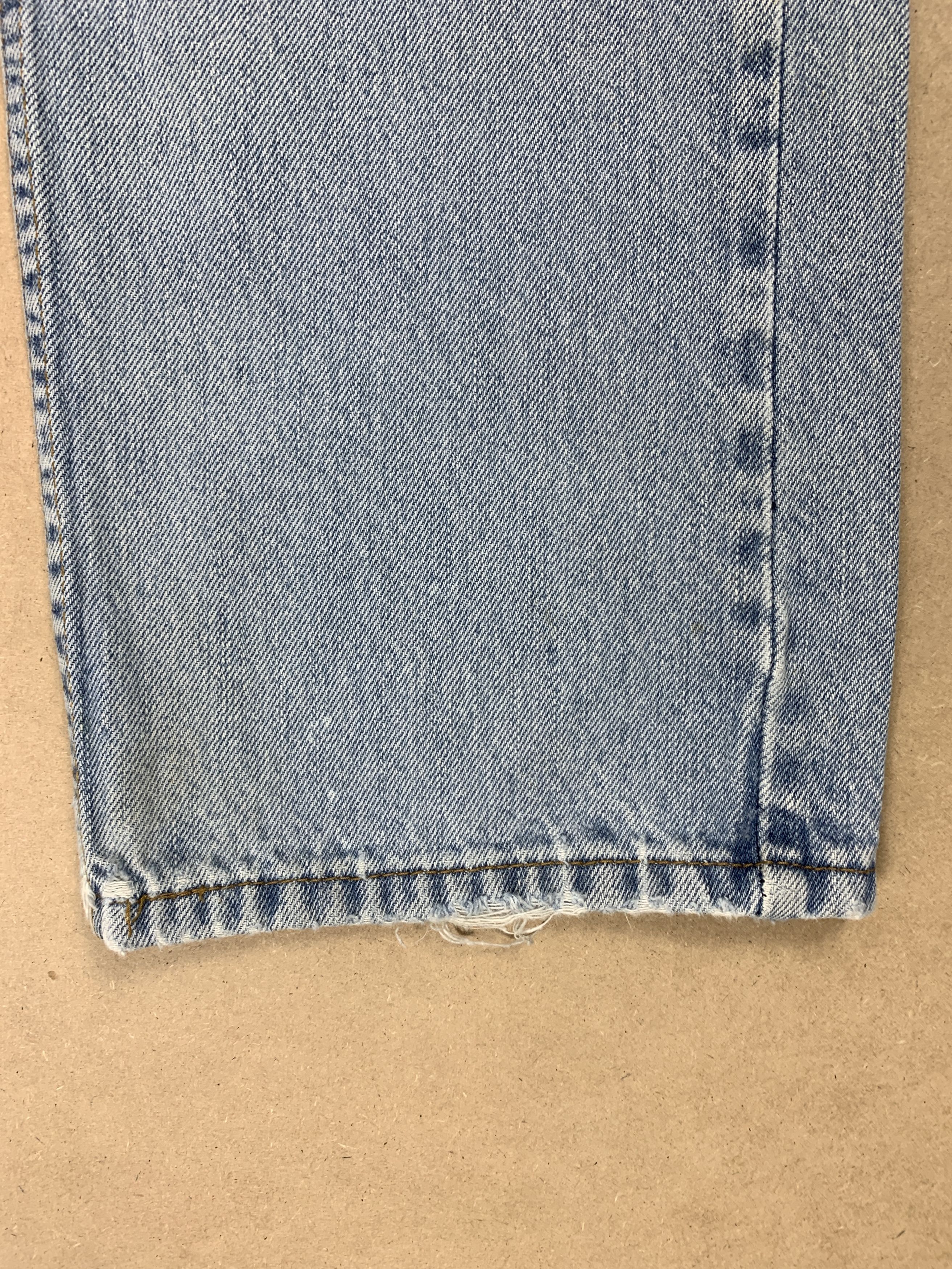 Levi's Vintage Levis 505 Straight Cut Distressed Jeans P0389 Size US 34 / EU 50 - 3 Thumbnail