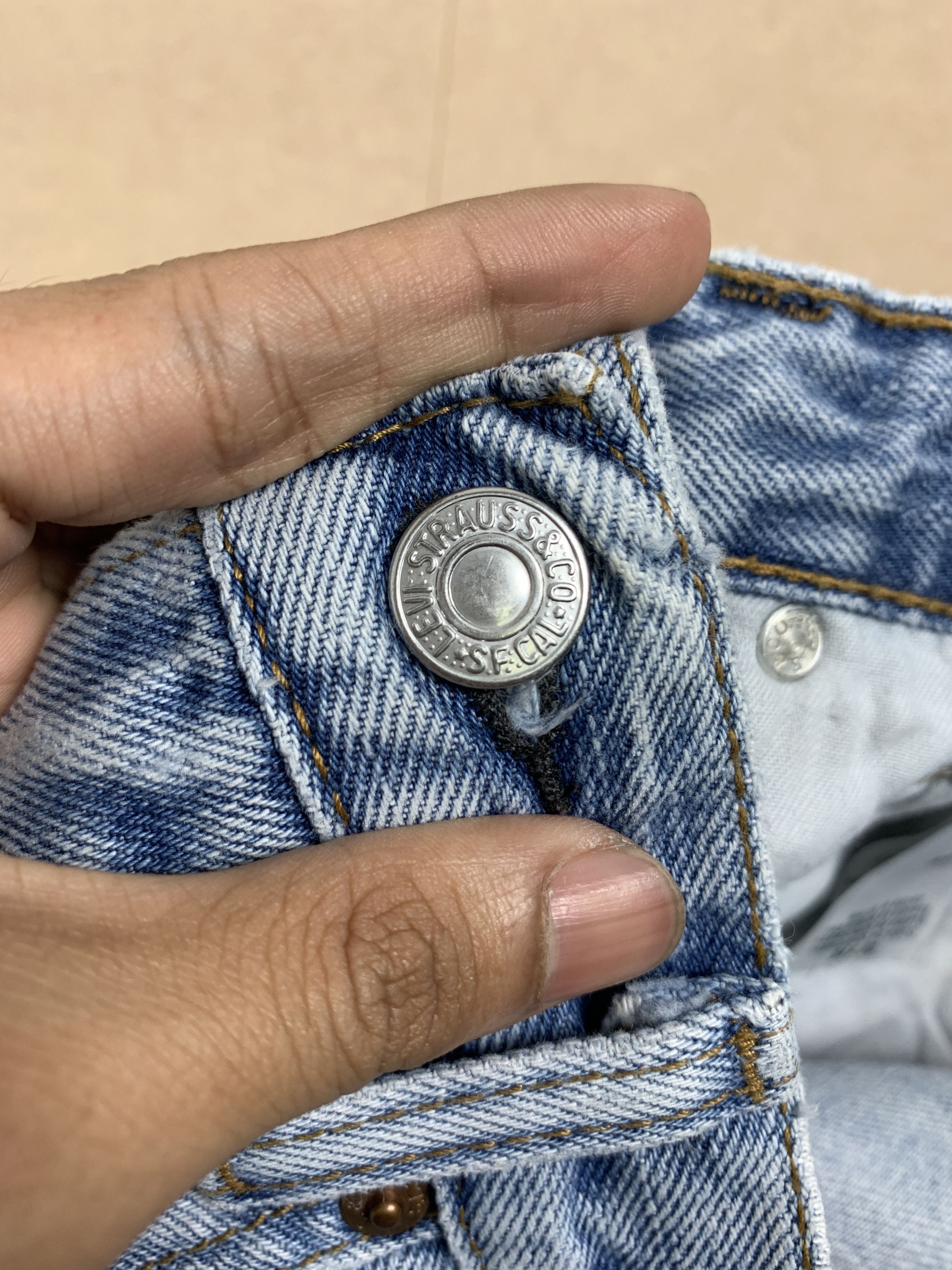 Levi's Vintage Levis 505 Straight Cut Distressed Jeans P0389 Size US 34 / EU 50 - 16 Thumbnail
