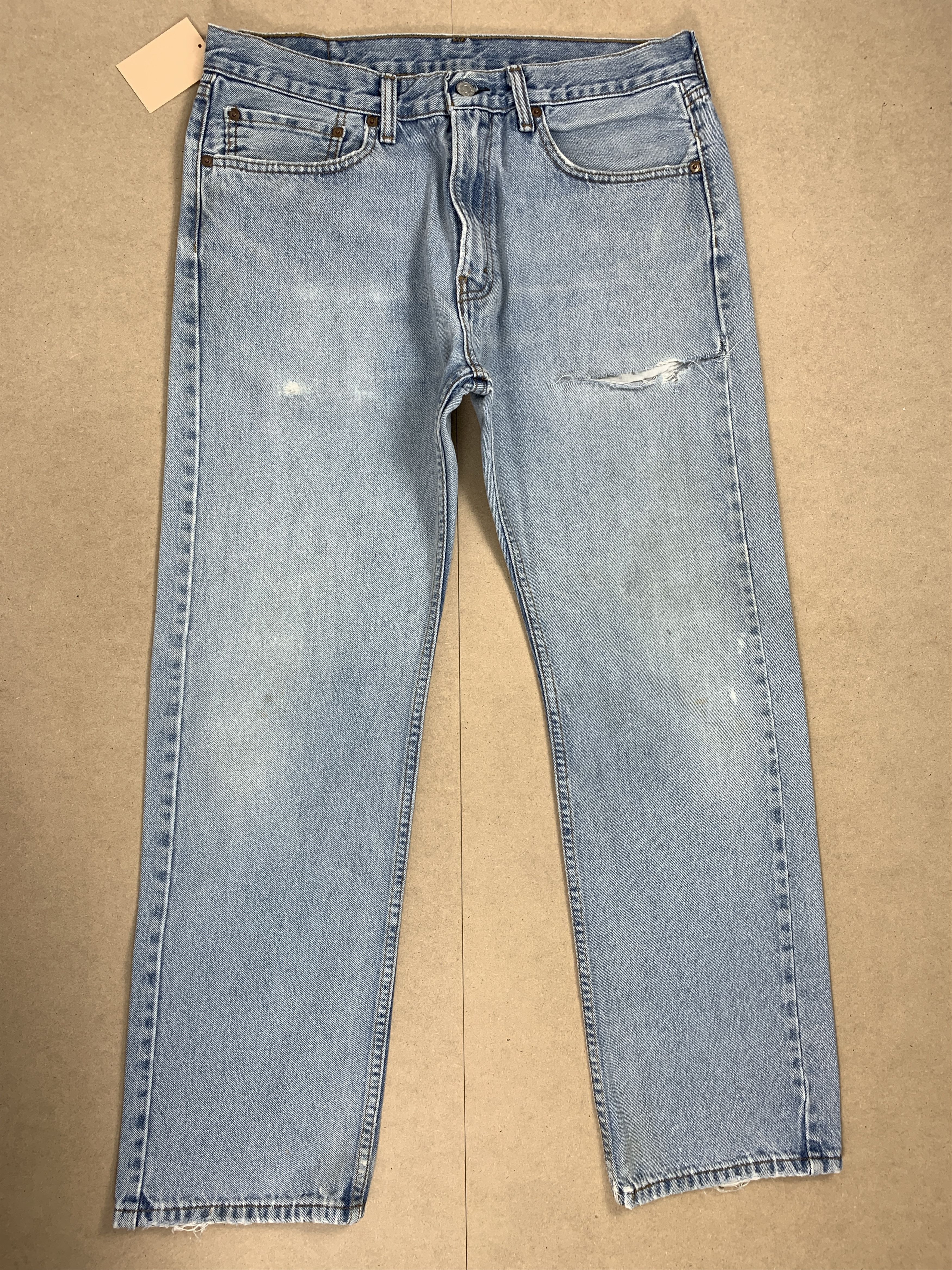 Levi's Vintage Levis 505 Straight Cut Distressed Jeans P0389 Size US 34 / EU 50 - 1 Thumbnail