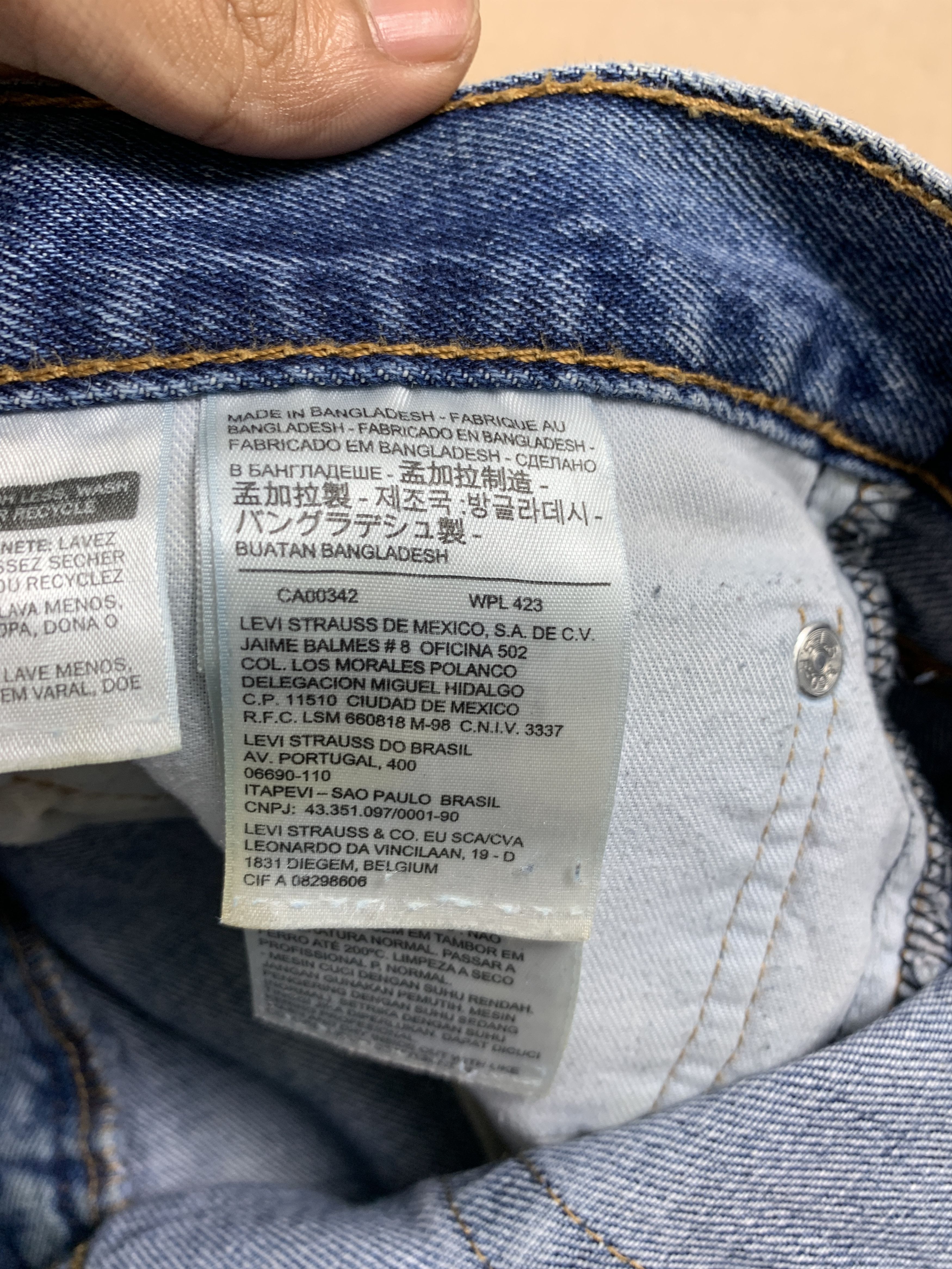 Levi's × Vintage Vintage Levis 516 Straight Cut Mid Wash Jeans Size US 34 / EU 50 - 14 Thumbnail