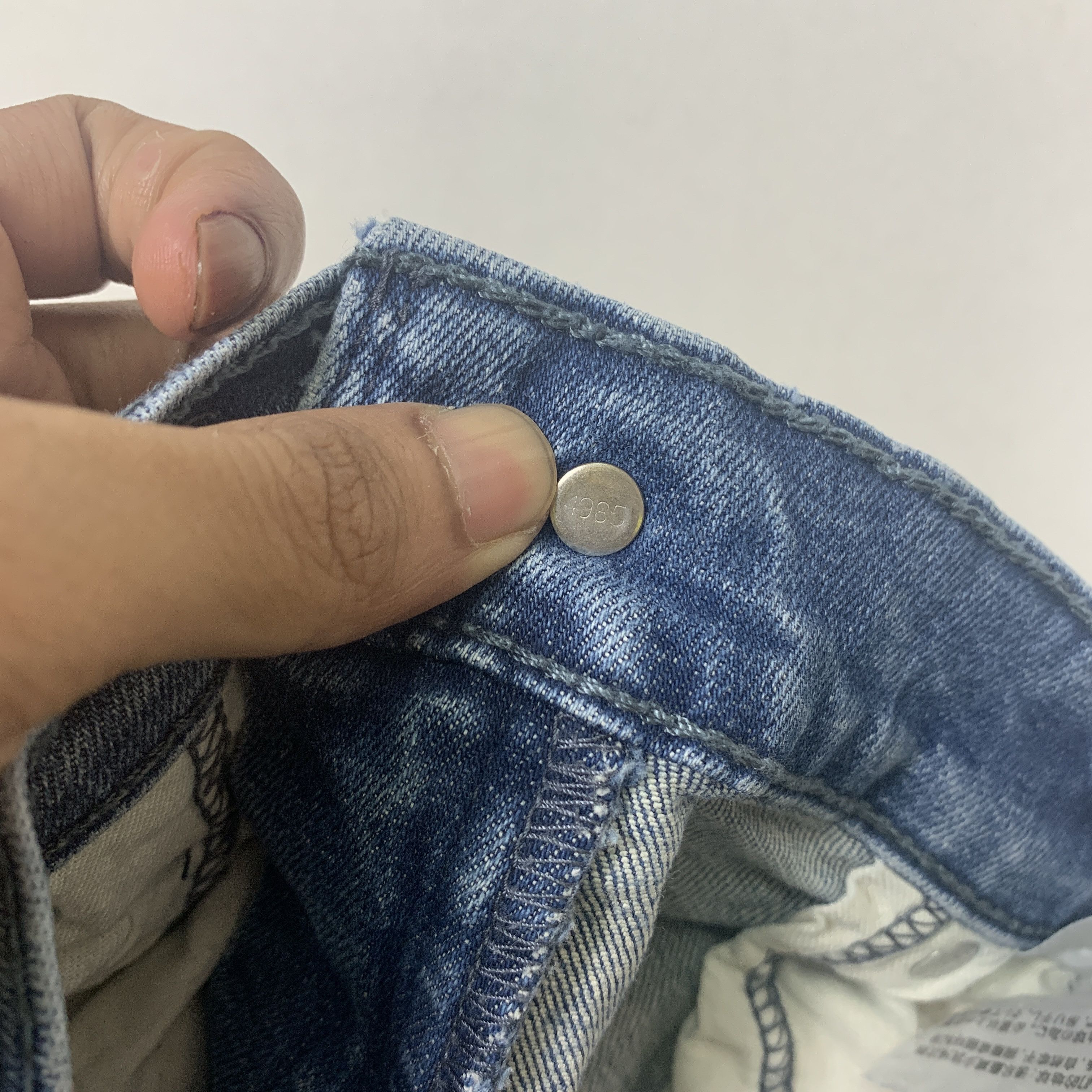 Levi's × Vintage Vintage LEVI'S 514 Distressed Faded Mid Wash Jeans Size US 36 / EU 52 - 15 Thumbnail