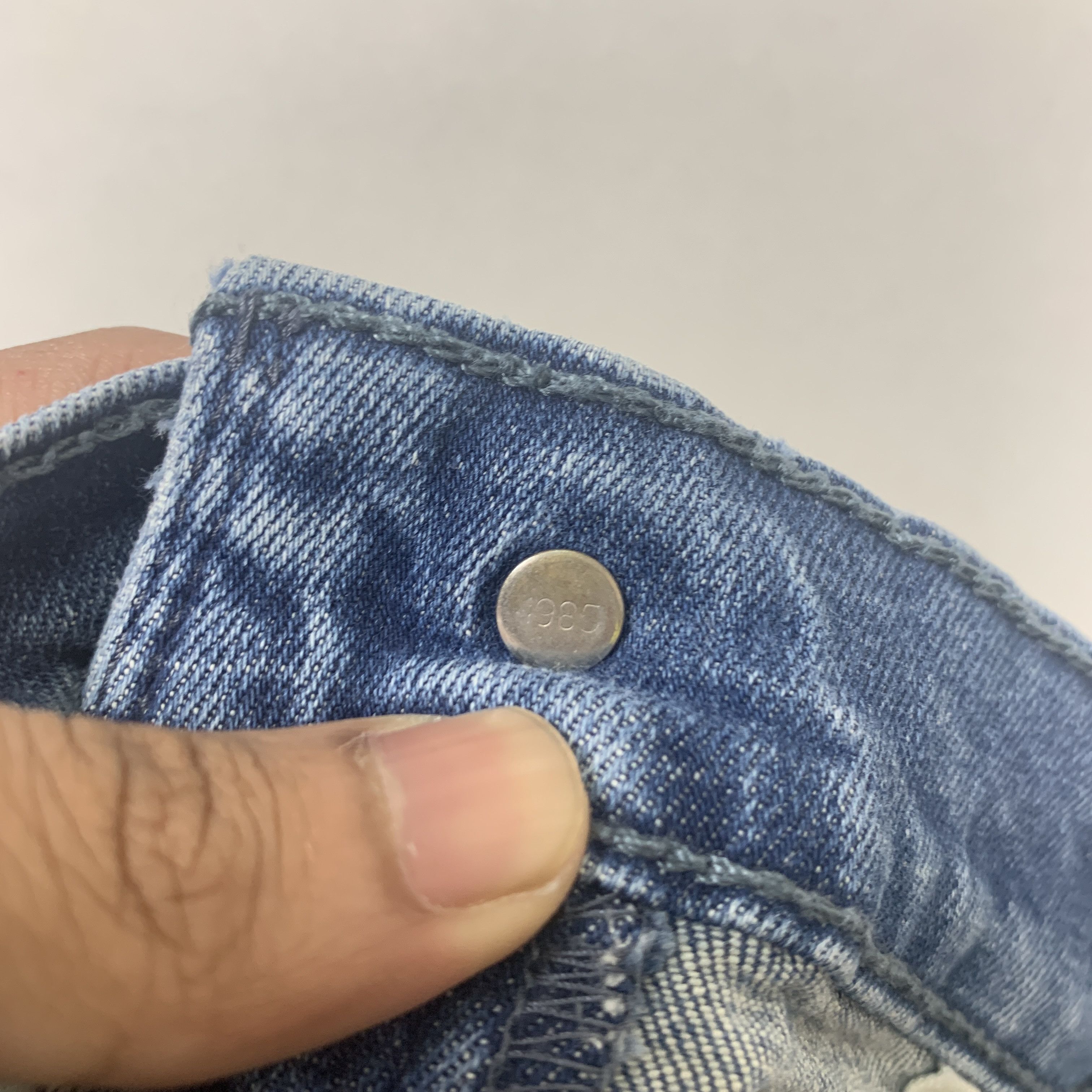 Levi's × Vintage Vintage LEVI'S 514 Distressed Faded Mid Wash Jeans Size US 36 / EU 52 - 16 Thumbnail