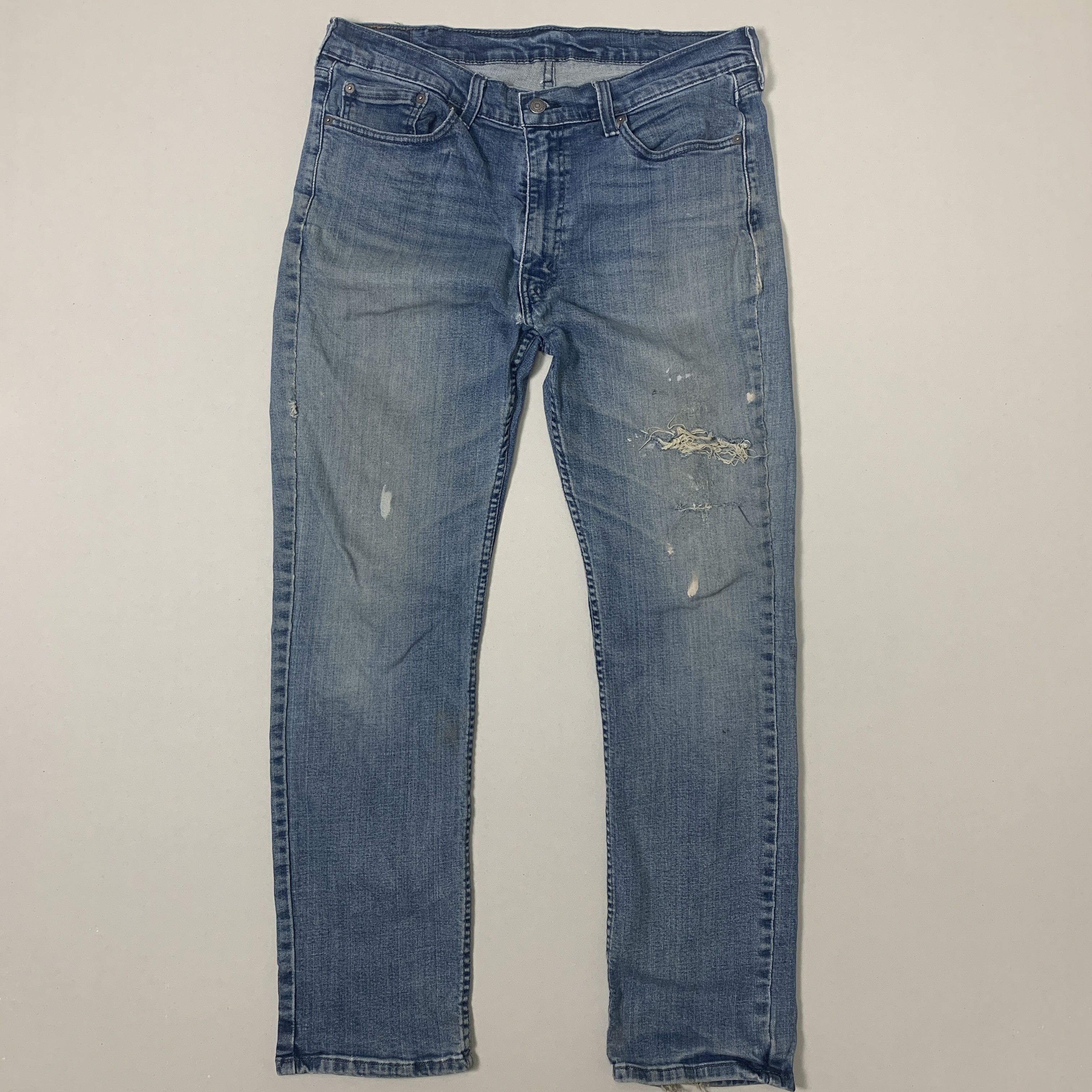 Levi's × Vintage Vintage LEVI'S 514 Distressed Faded Mid Wash Jeans Size US 36 / EU 52 - 1 Thumbnail