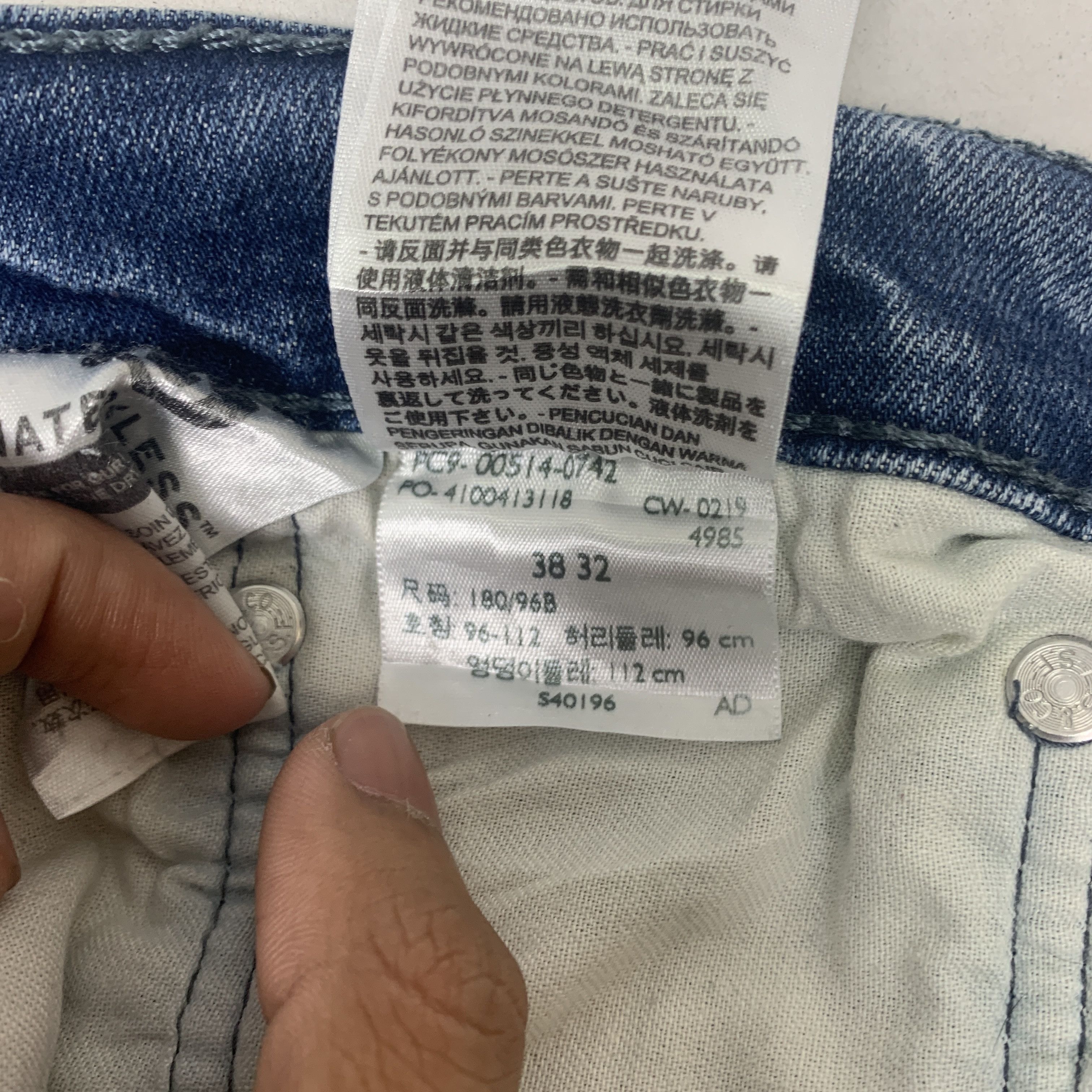 Levi's × Vintage Vintage LEVI'S 514 Distressed Faded Mid Wash Jeans Size US 36 / EU 52 - 12 Thumbnail