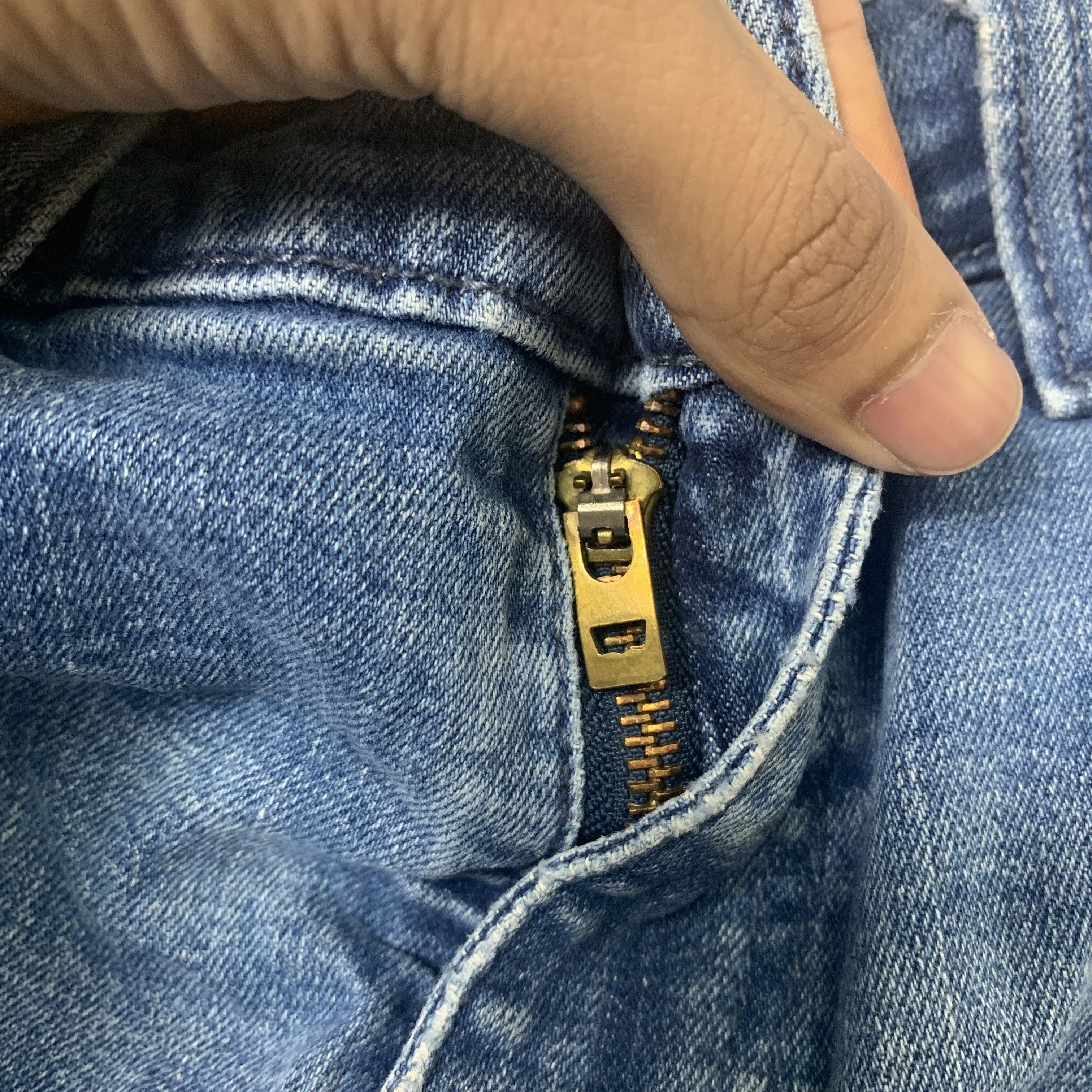 Levi's × Vintage Vintage LEVI'S 514 Distressed Faded Mid Wash Jeans Size US 36 / EU 52 - 6 Thumbnail
