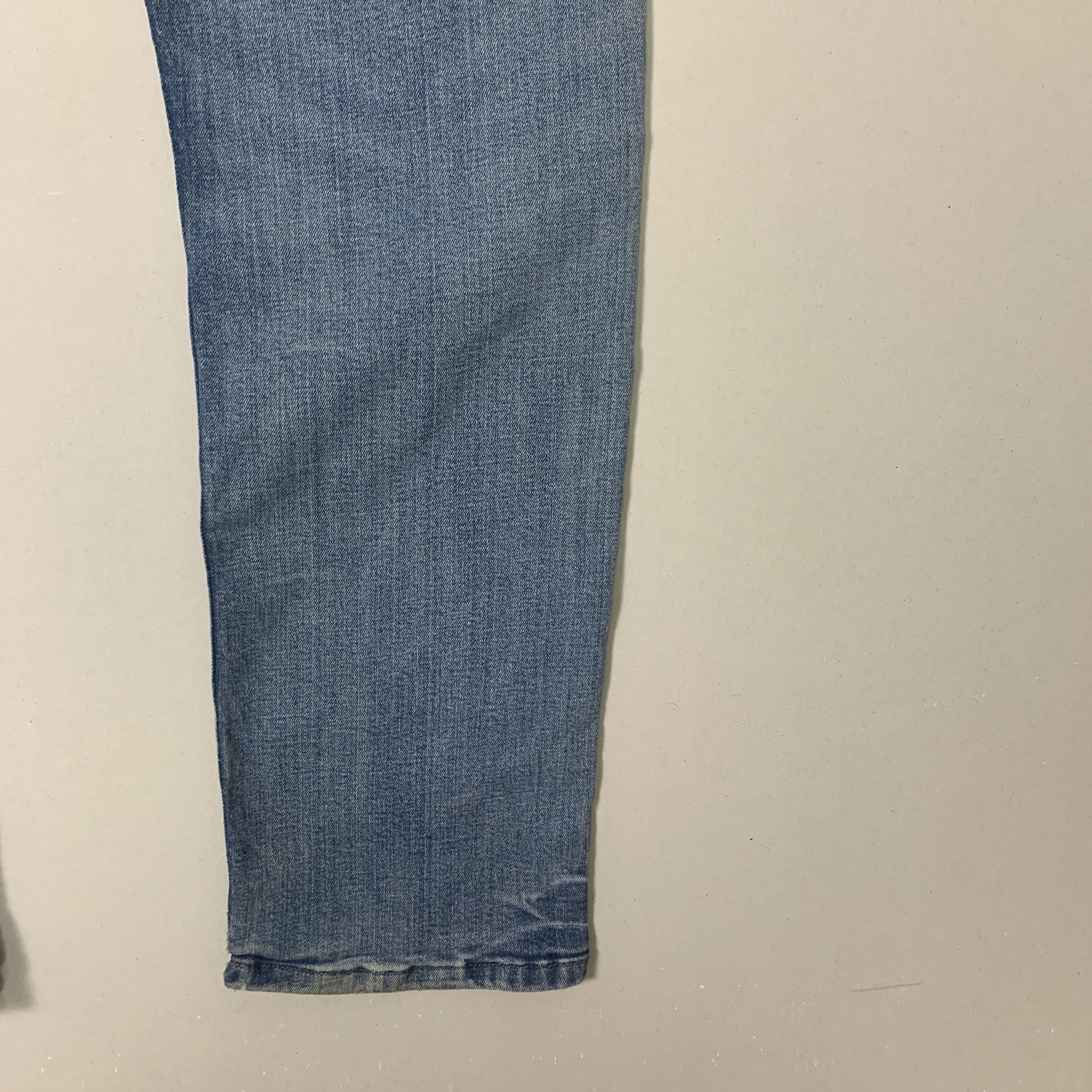 Levi's × Vintage Vintage LEVI'S 514 Distressed Faded Mid Wash Jeans Size US 36 / EU 52 - 20 Thumbnail