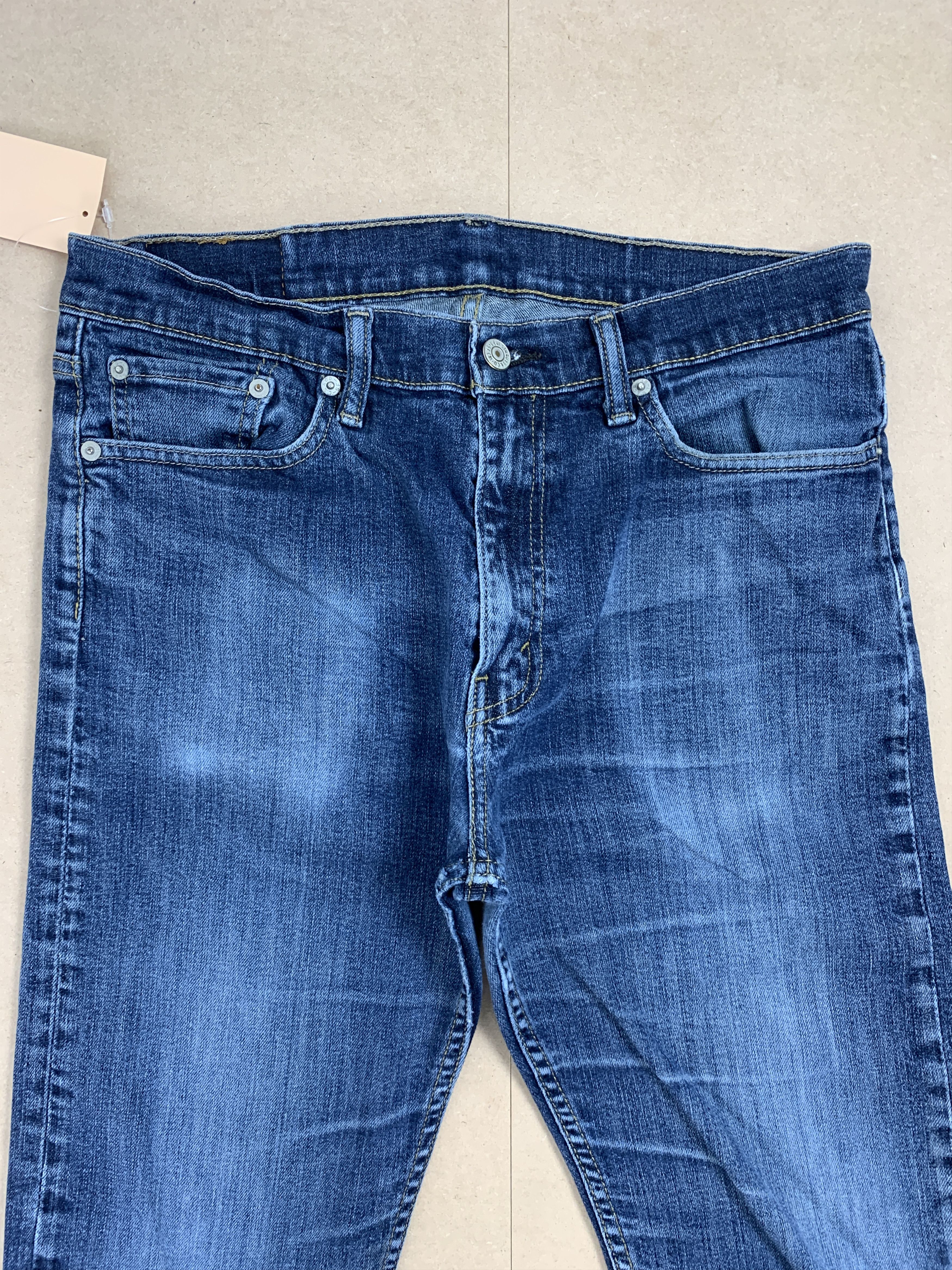 Levi's × Vintage Vintage Levi's 513 Straight Cut Faded Medium Wash Blue Jeans Size US 30 / EU 46 - 2 Thumbnail
