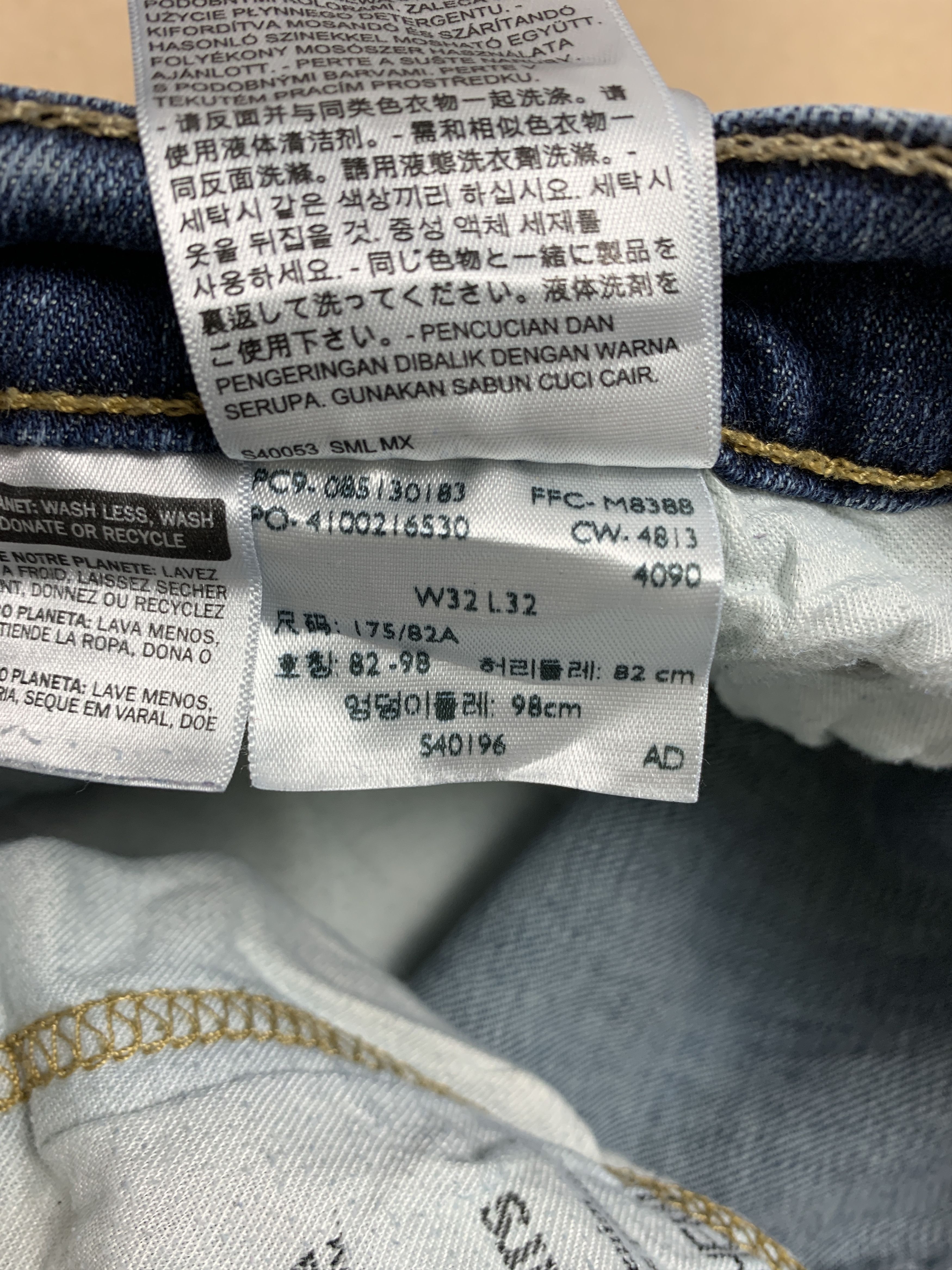 Levi's × Vintage Vintage Levi's 513 Straight Cut Faded Medium Wash Blue Jeans Size US 30 / EU 46 - 18 Thumbnail
