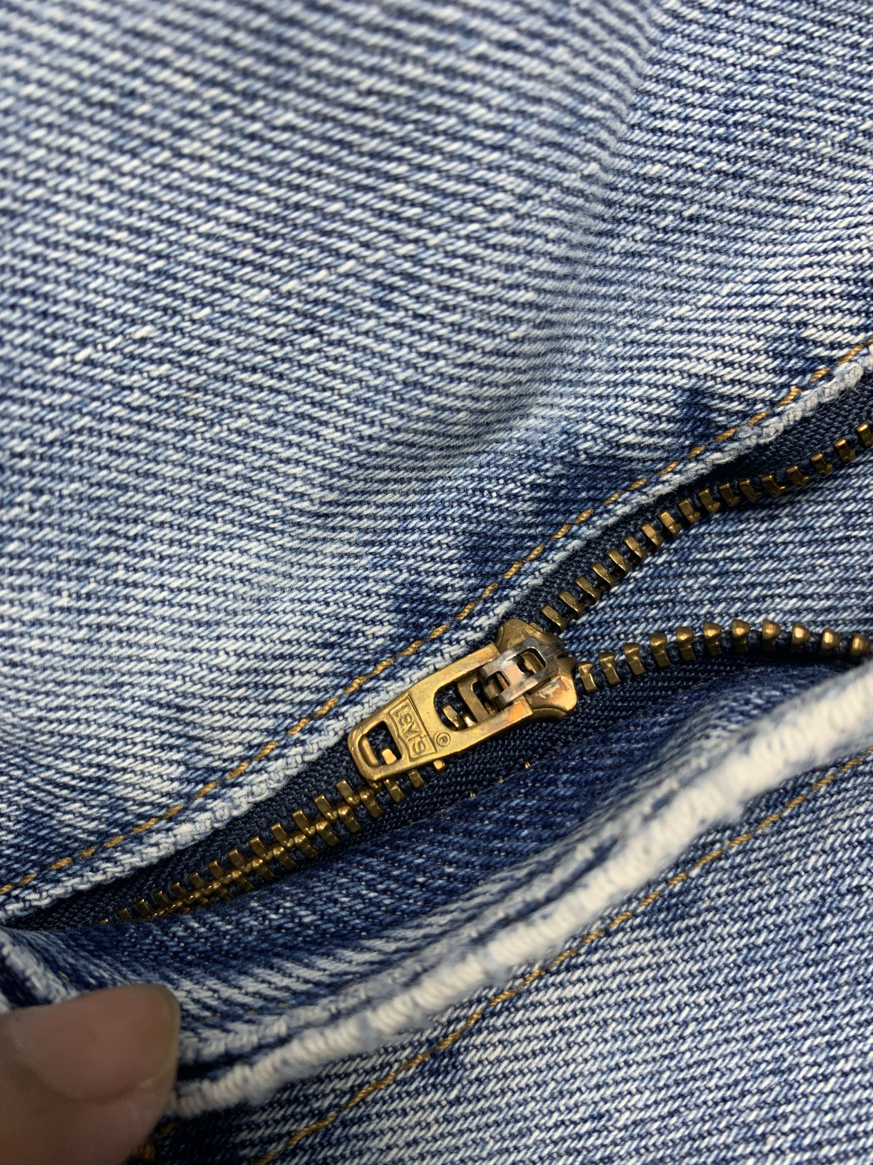 Levi's Vintage LEVI'S 550 Straight Cut Mid Wash Faded Distressed Size US 34 / EU 50 - 18 Thumbnail