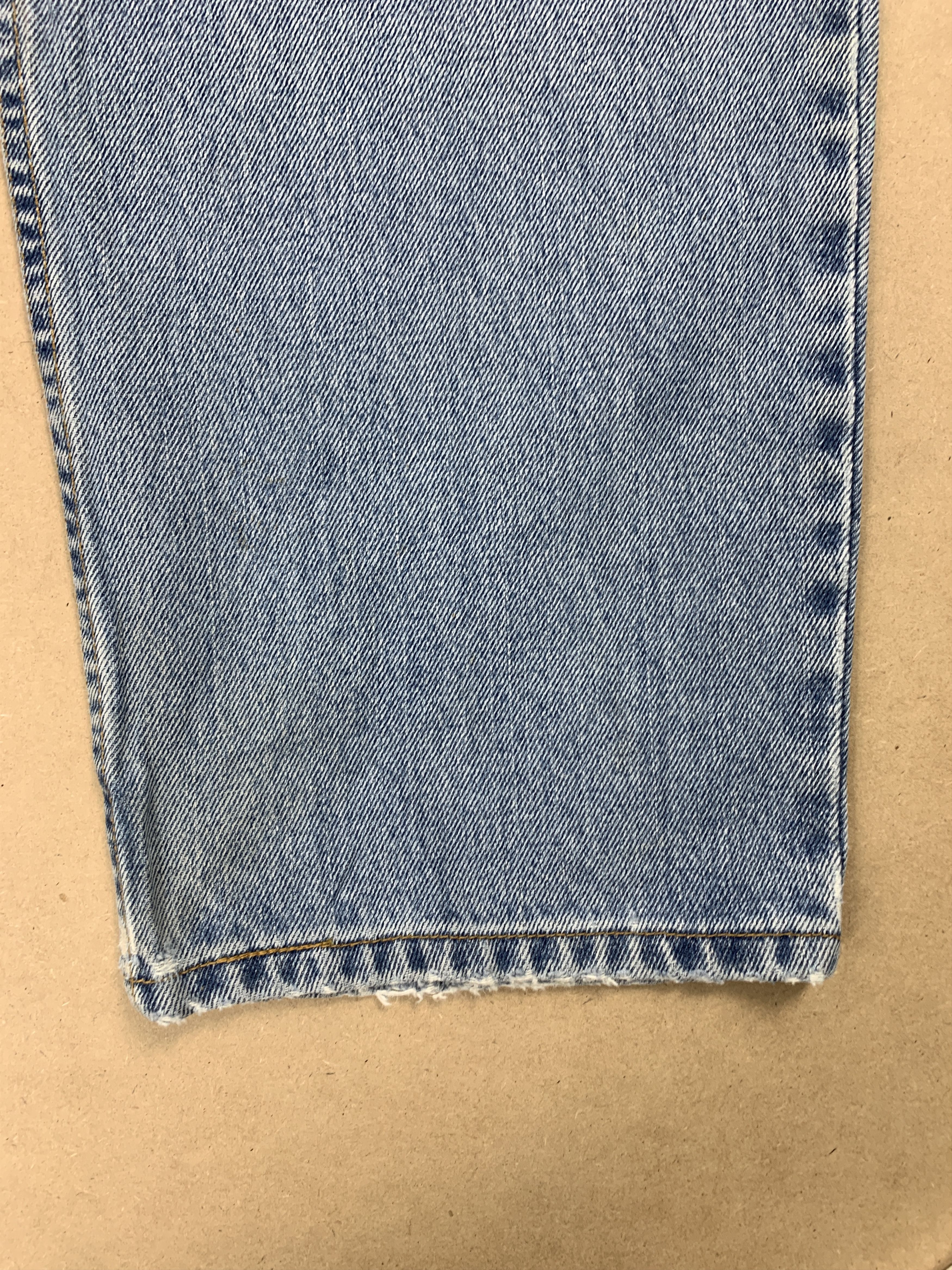 Levi's Vintage LEVI'S 550 Straight Cut Mid Wash Faded Distressed Size US 34 / EU 50 - 5 Thumbnail