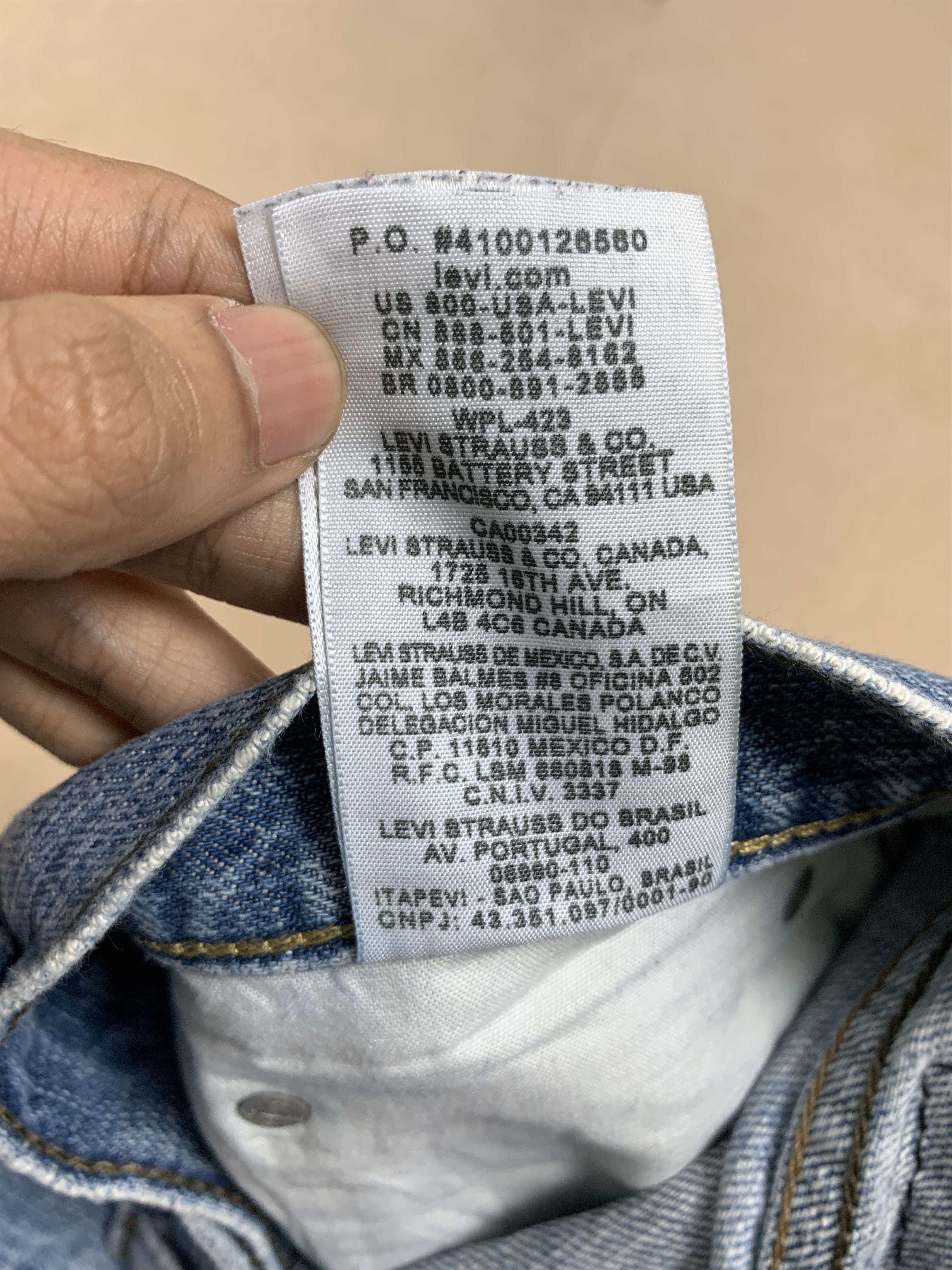 Levi's Vintage Levis 559 Distressed Straight Cut Mid Wash Jeans Size US 34 / EU 50 - 14 Thumbnail