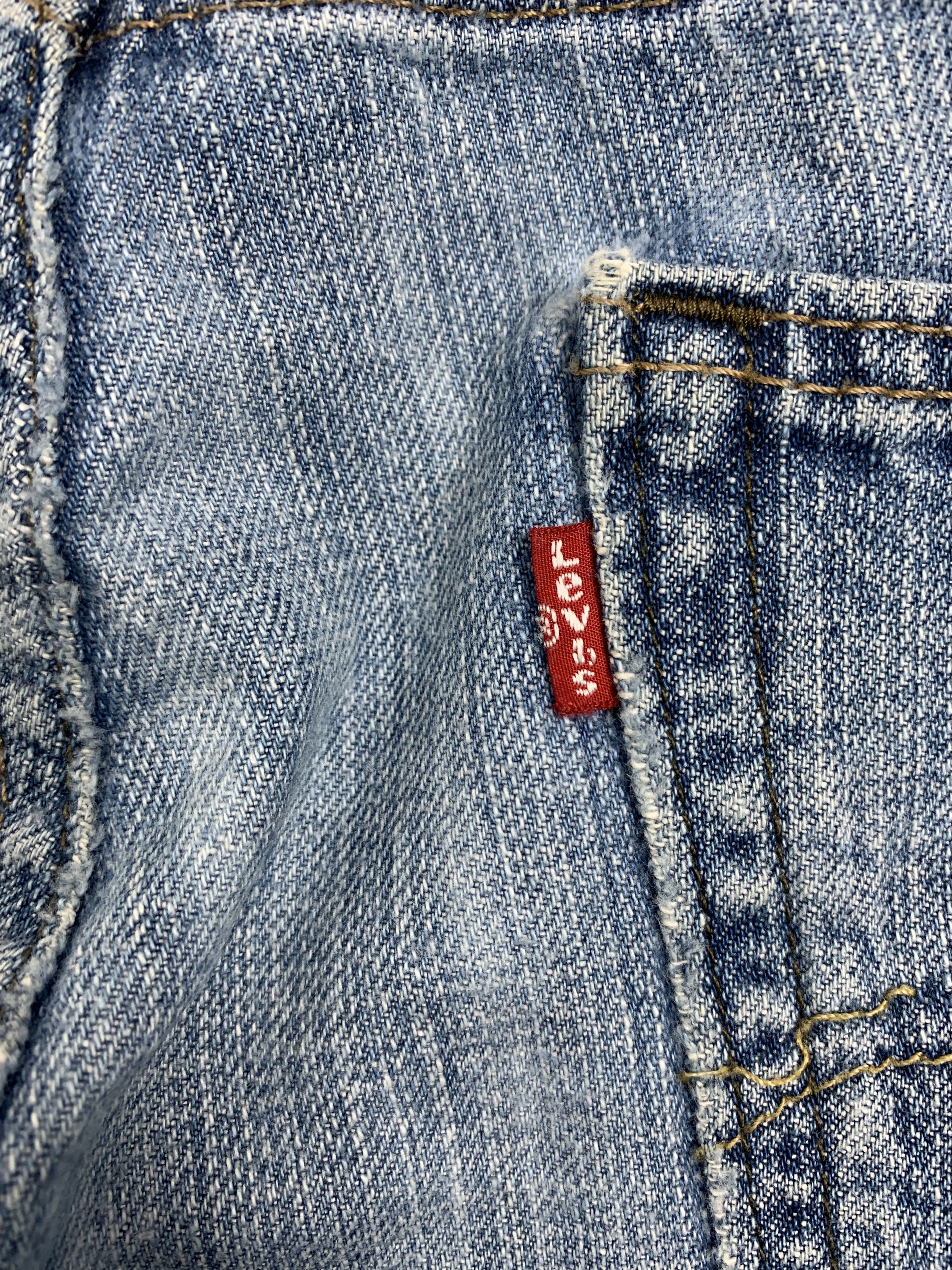 Levi's Vintage Levis 559 Distressed Straight Cut Mid Wash Jeans Size US 34 / EU 50 - 9 Thumbnail