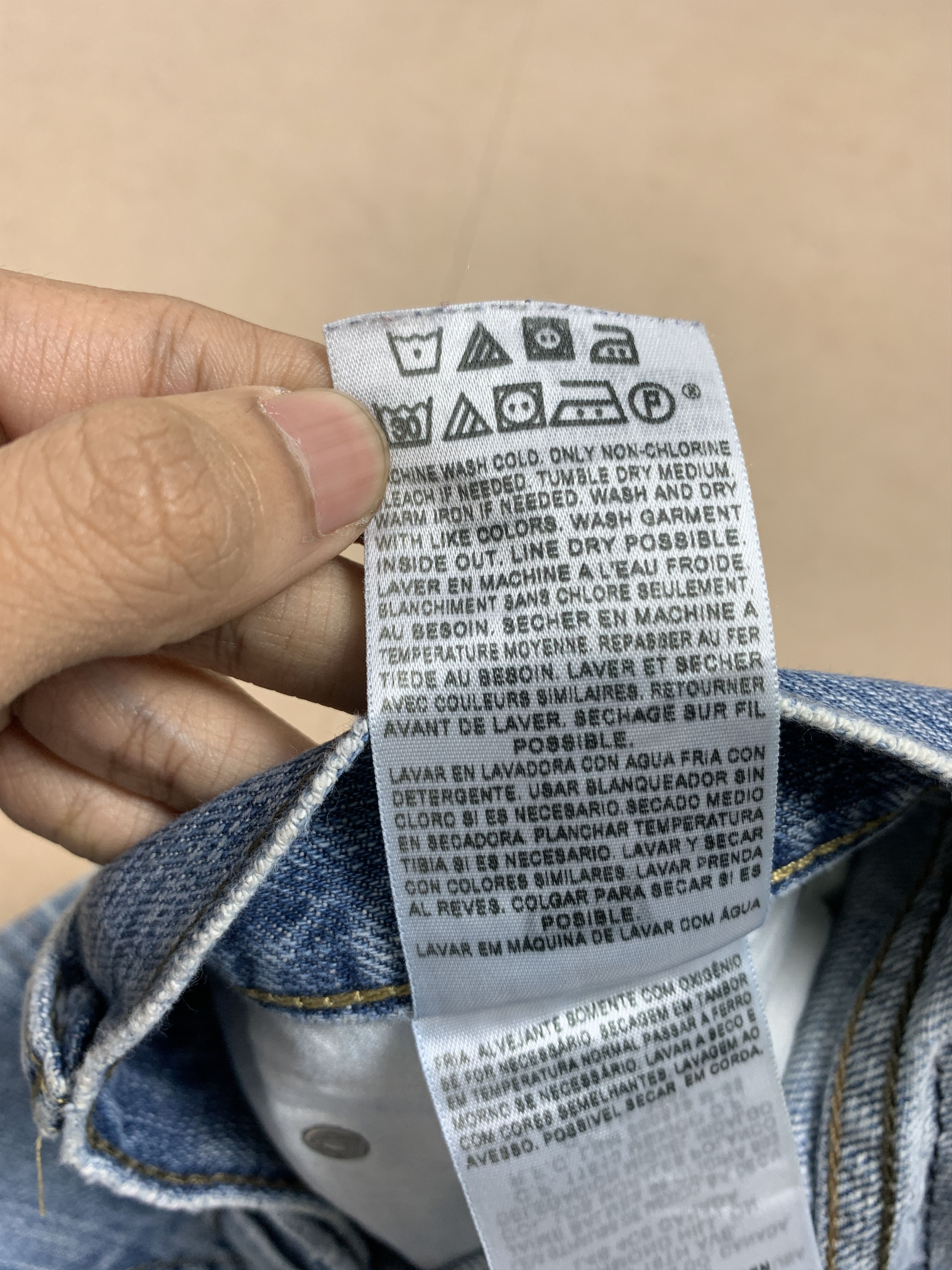 Levi's Vintage Levis 559 Distressed Straight Cut Mid Wash Jeans Size US 34 / EU 50 - 12 Thumbnail