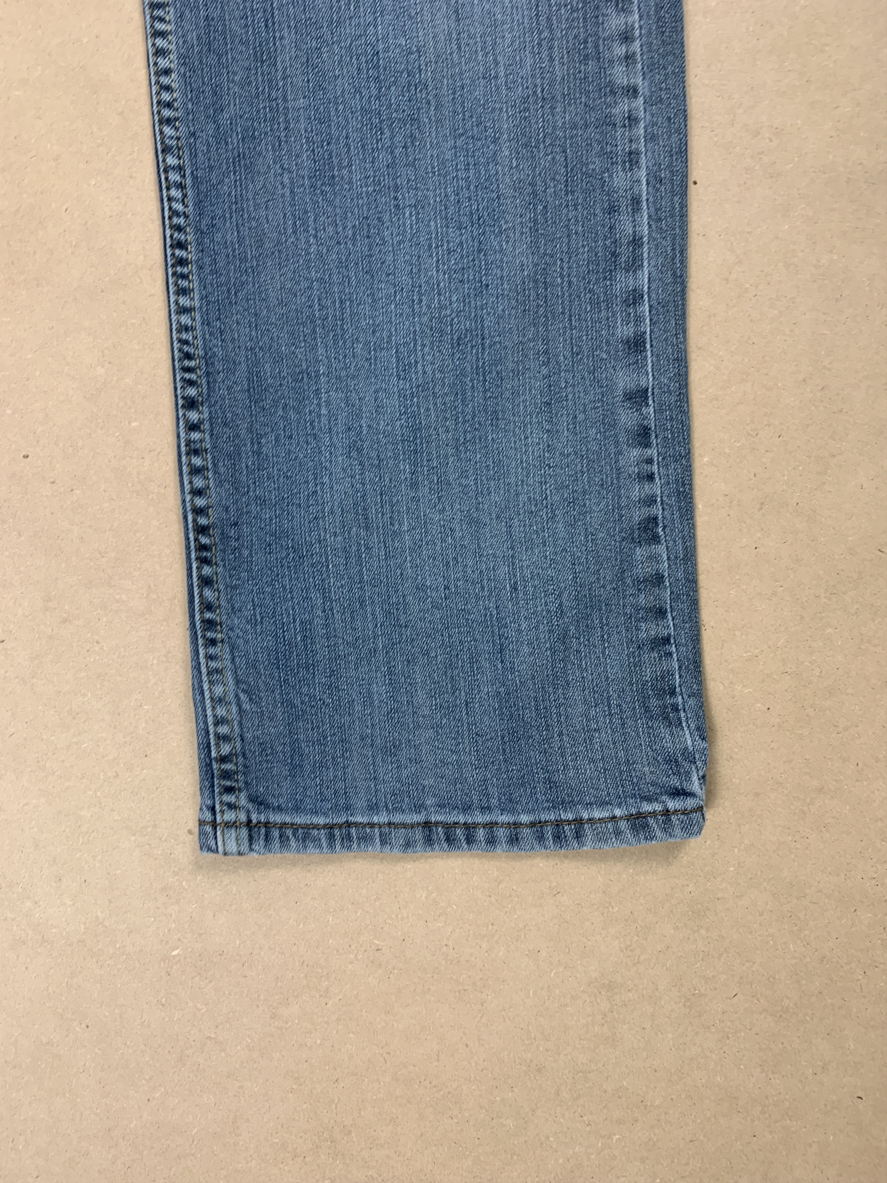 Levi's × Vintage Vintage Levis Straight Cut Distressed Faded Mid Wash Jeans Size US 37 - 3 Thumbnail