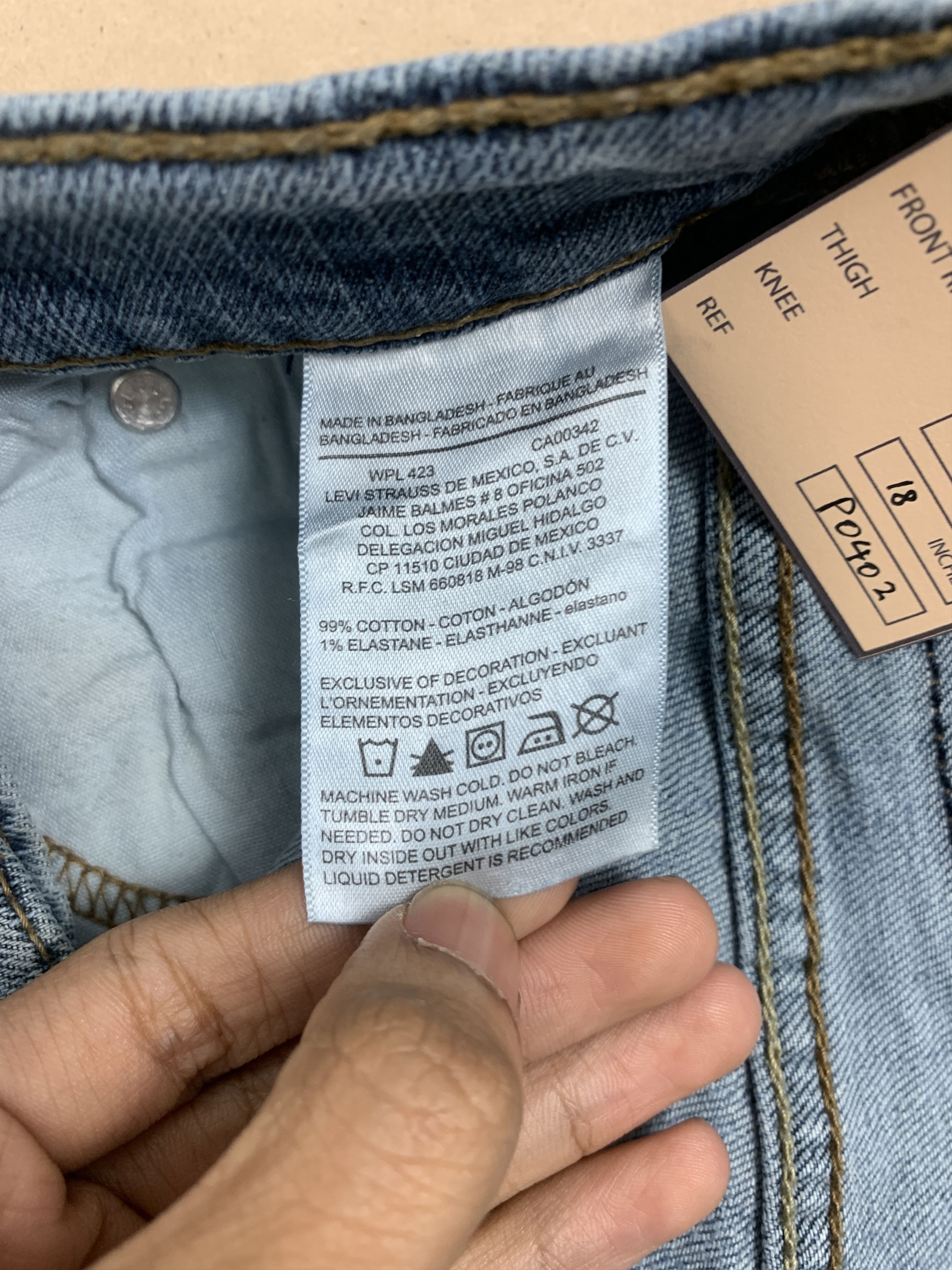 Levi's × Vintage Vintage Levis Straight Cut Distressed Faded Mid Wash Jeans Size US 37 - 12 Thumbnail