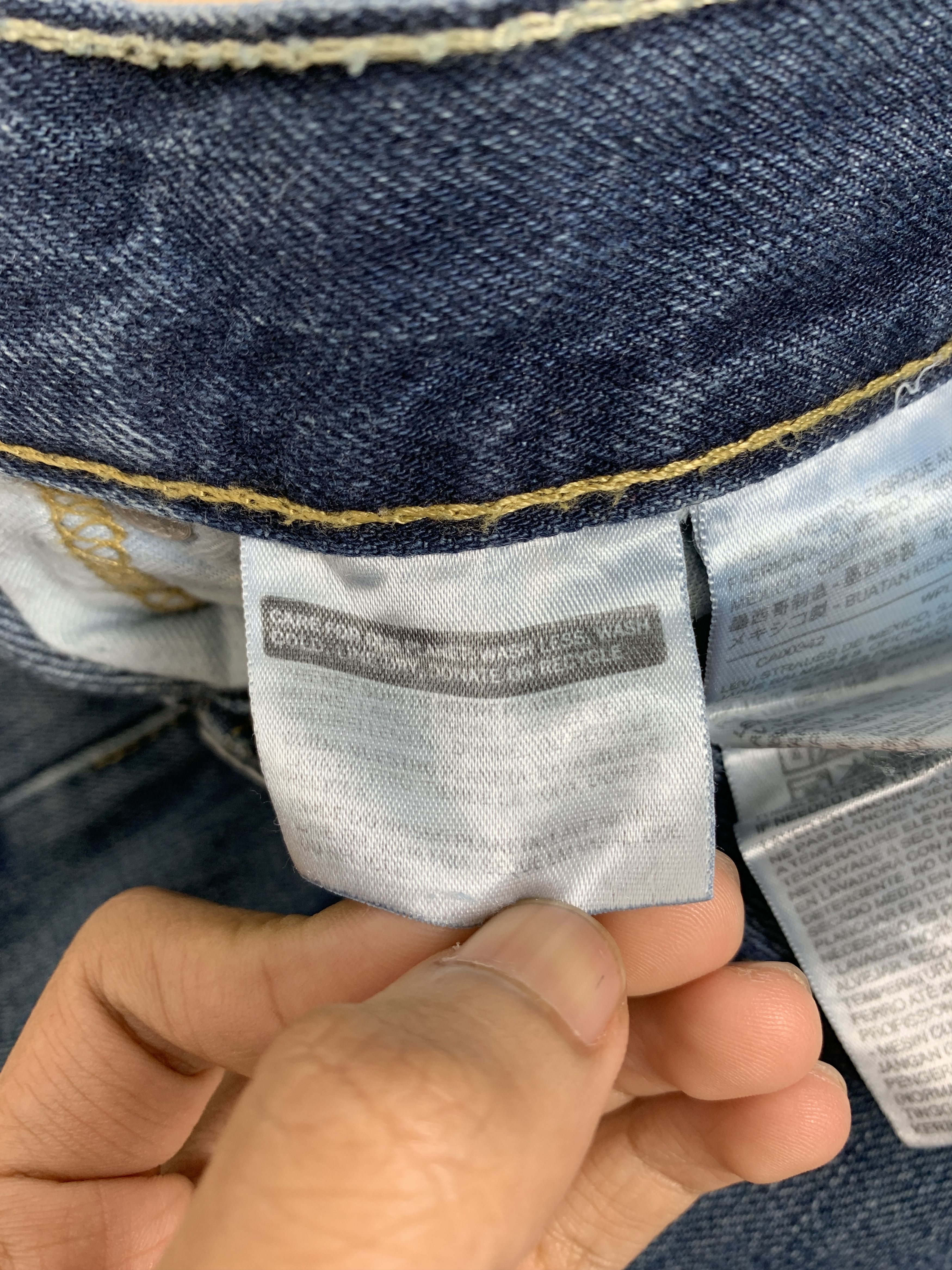 Levi's Vintage Levis 550 Faded Painter Jeans Size US 34 / EU 50 - 8 Thumbnail