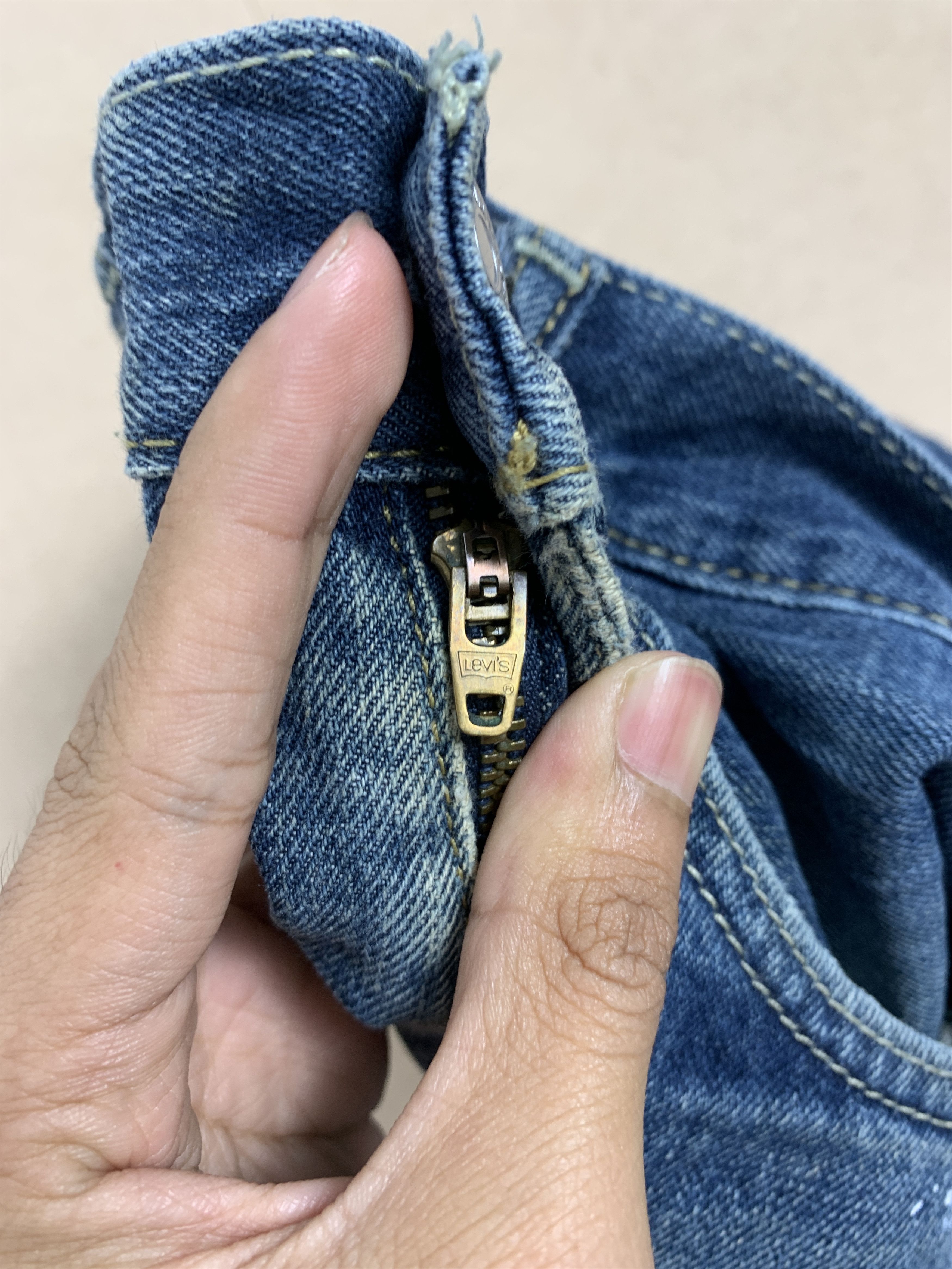 Levi's Vintage Levis 550 Faded Painter Jeans Size US 34 / EU 50 - 17 Thumbnail
