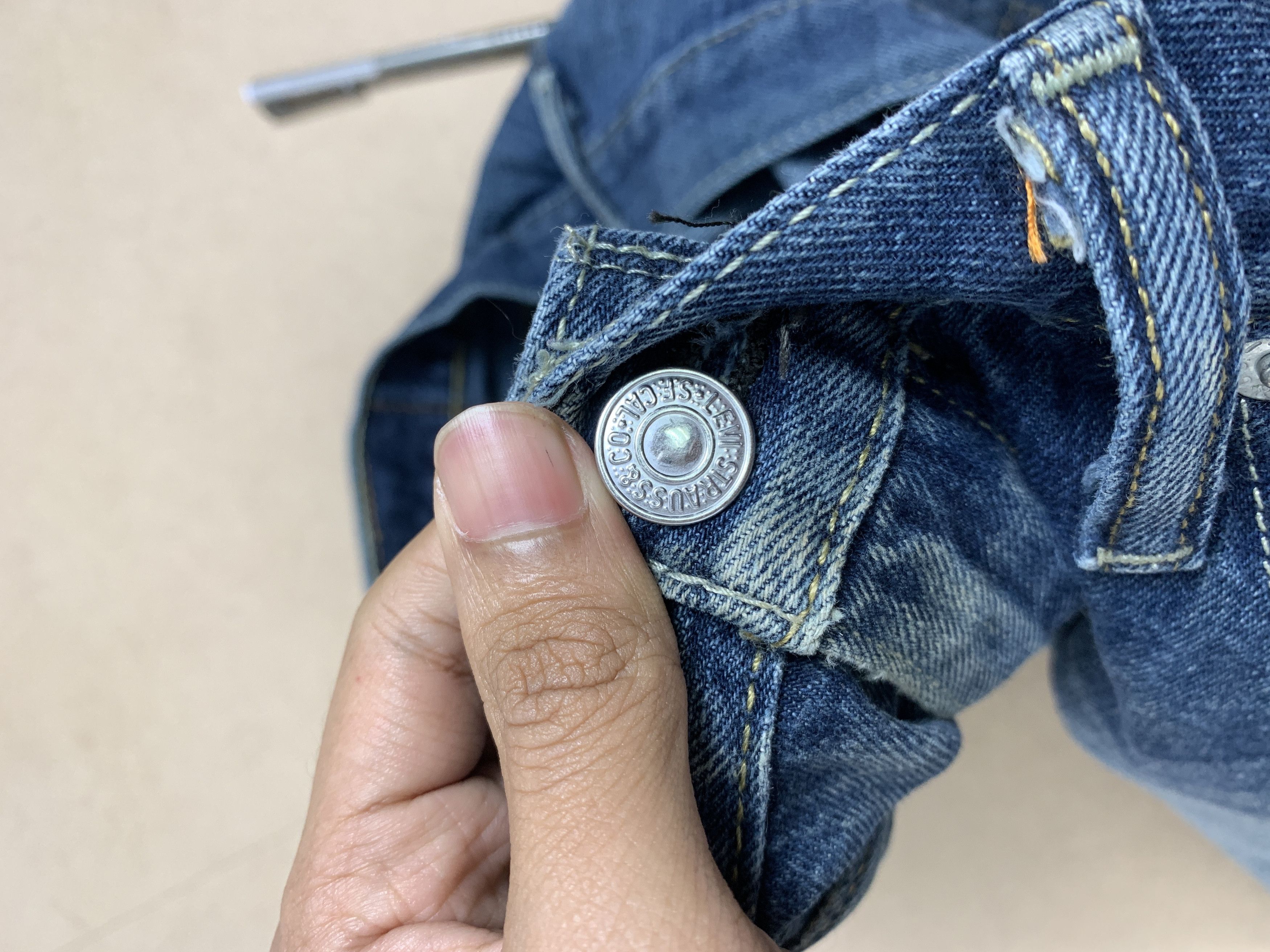 Levi's Vintage Levis 550 Faded Painter Jeans Size US 34 / EU 50 - 16 Thumbnail