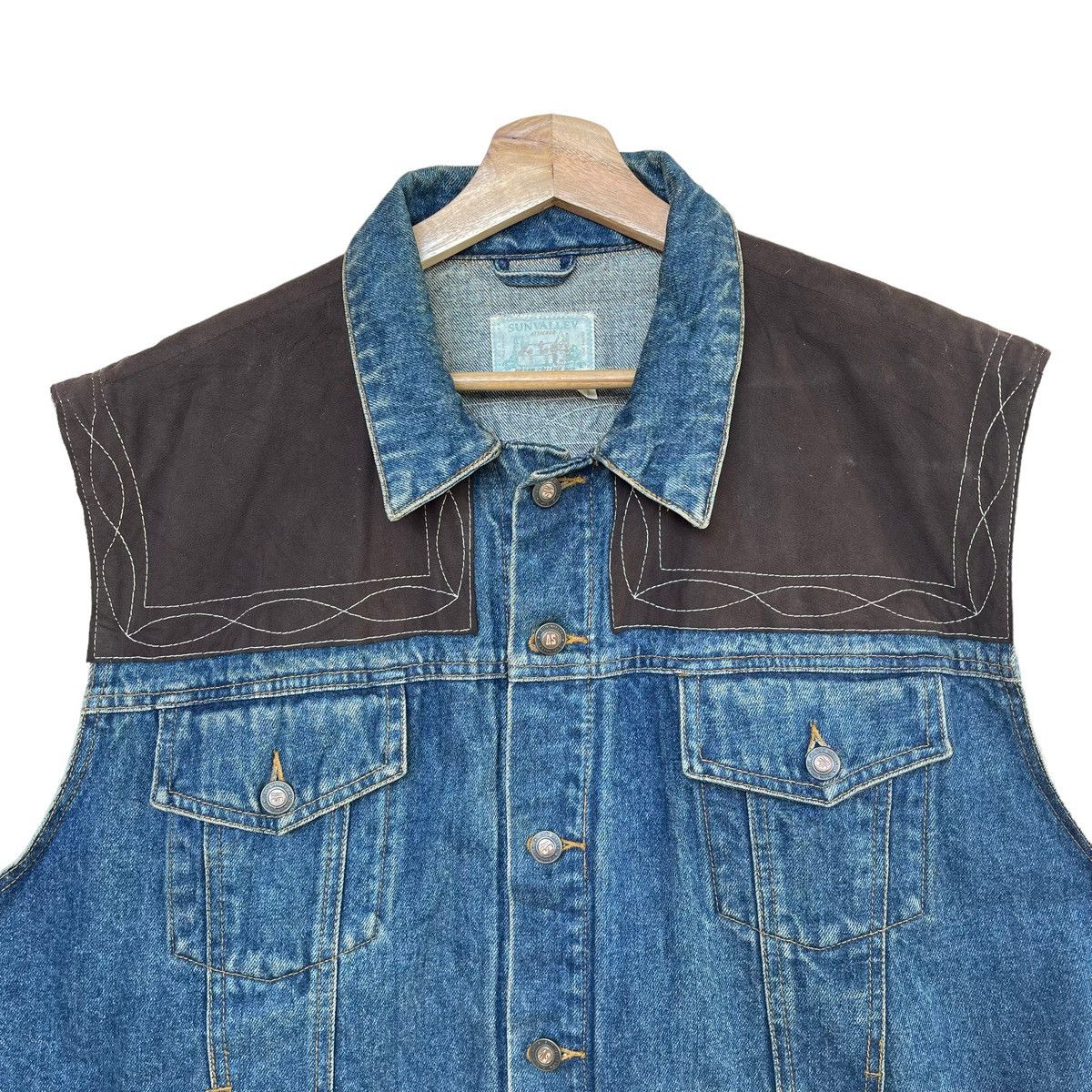 Japanese Brand DISTRESSED JEANS SUNVALLEY ATTACHED DENIM VEST Size US M / EU 48-50 / 2 - 4 Thumbnail