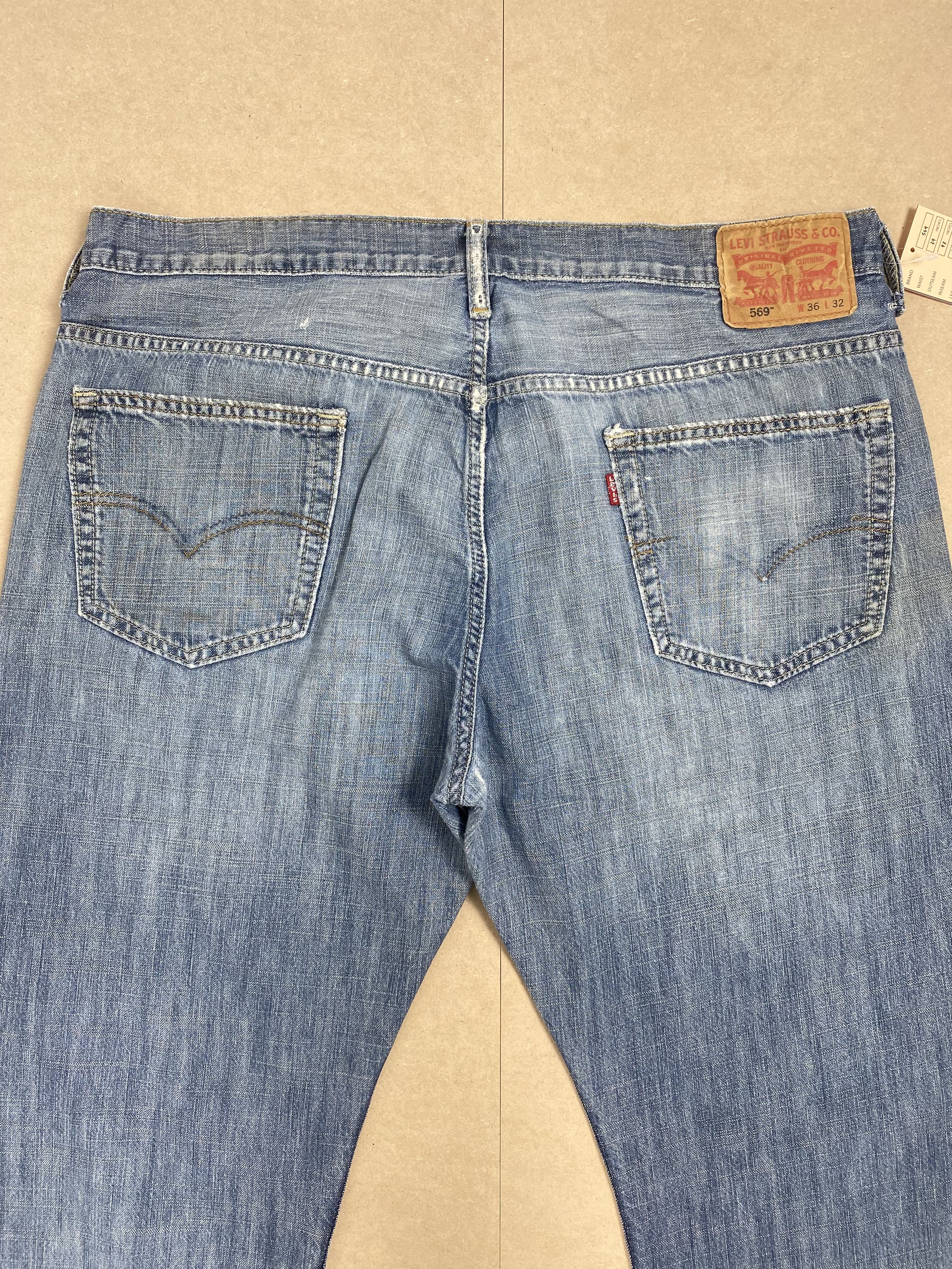 Levi's × Vintage Vintage Levis 569 Straight Cut Distressed Faded Blue Jeans Size US 39 - 8 Thumbnail