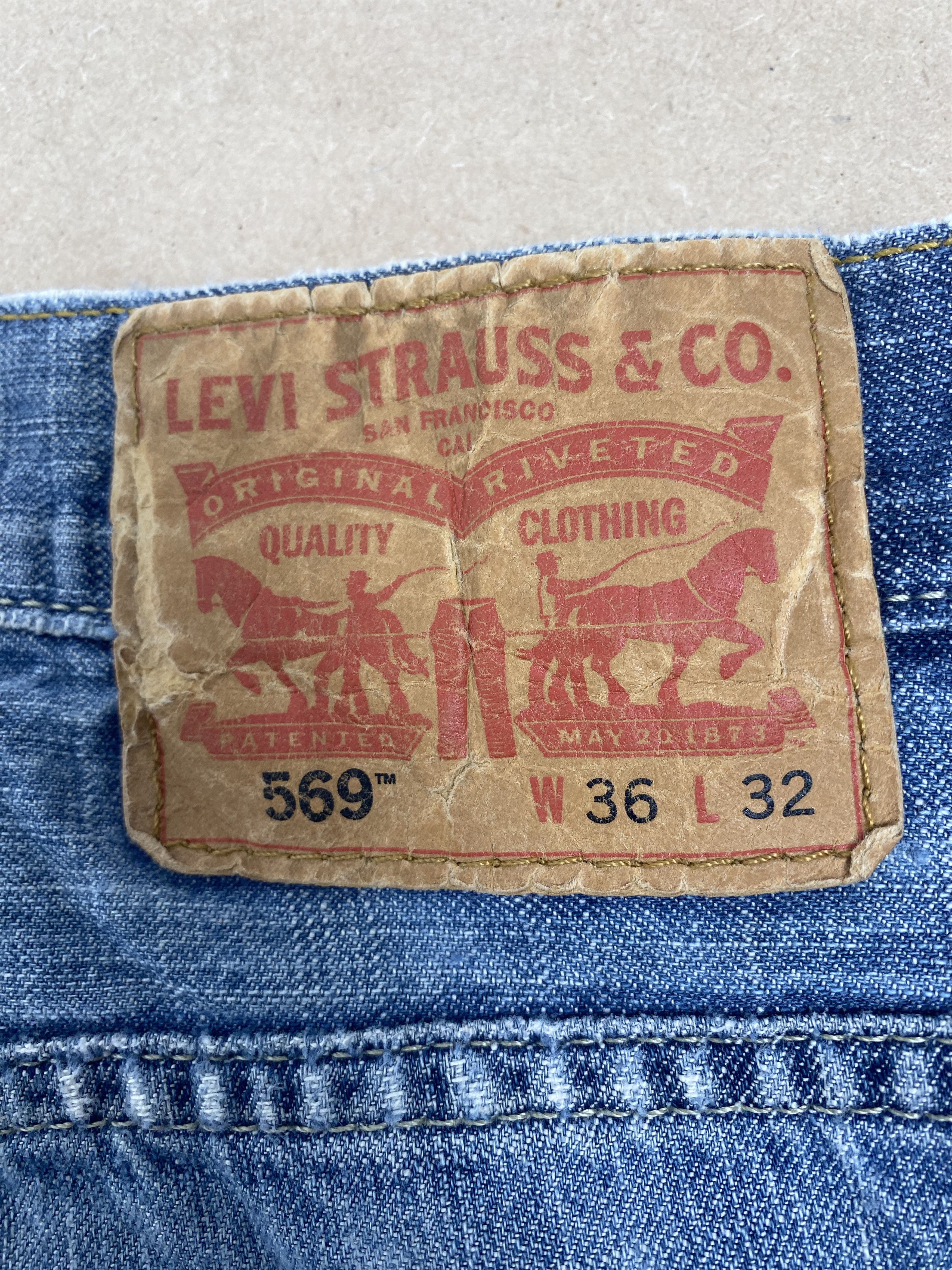 Levi's × Vintage Vintage Levis 569 Straight Cut Distressed Faded Blue Jeans Size US 39 - 9 Thumbnail