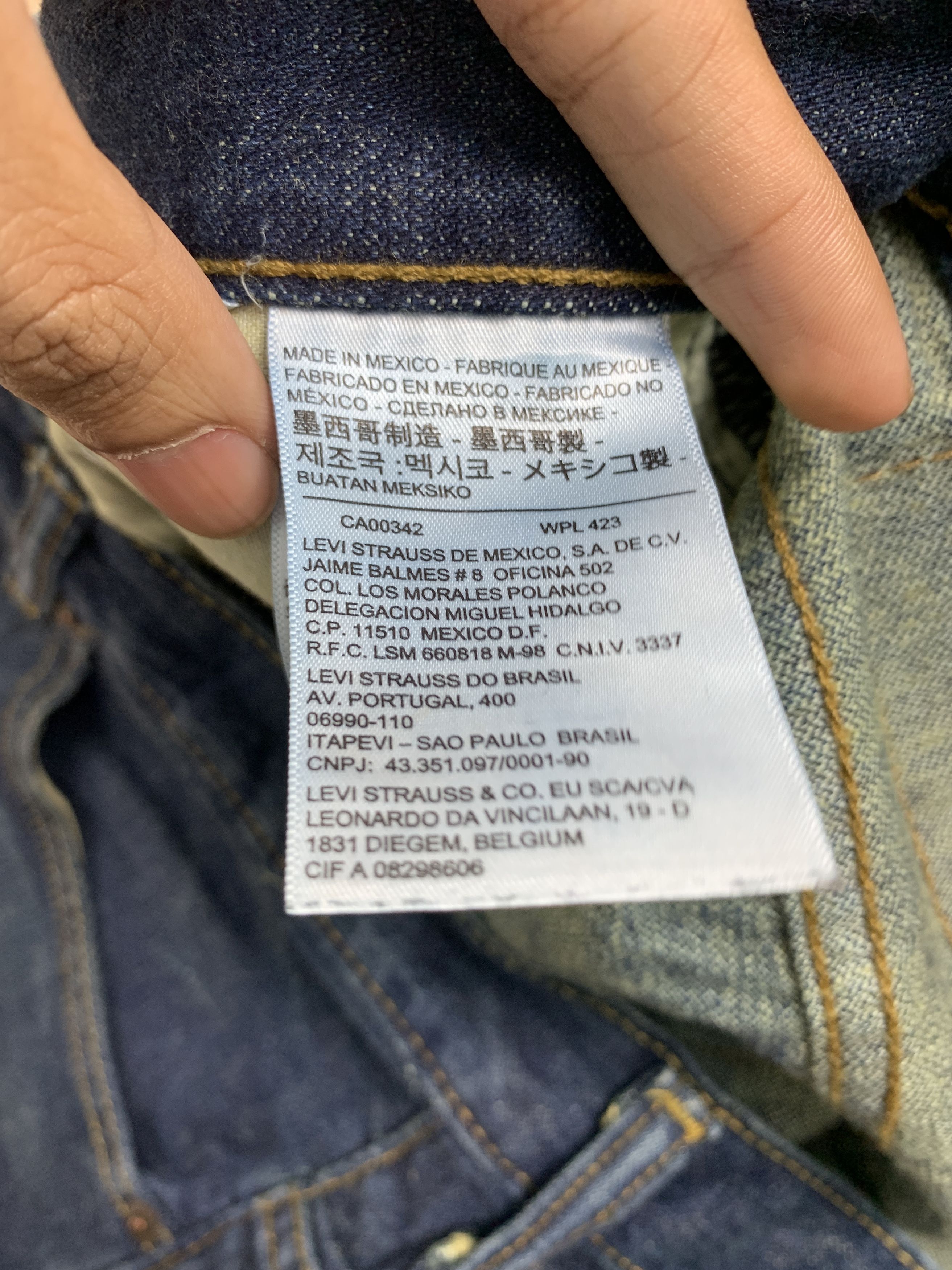 Levi's Vintage Levis 569 Straight Cut Blue Jeans Size US 36 / EU 52 - 14 Thumbnail