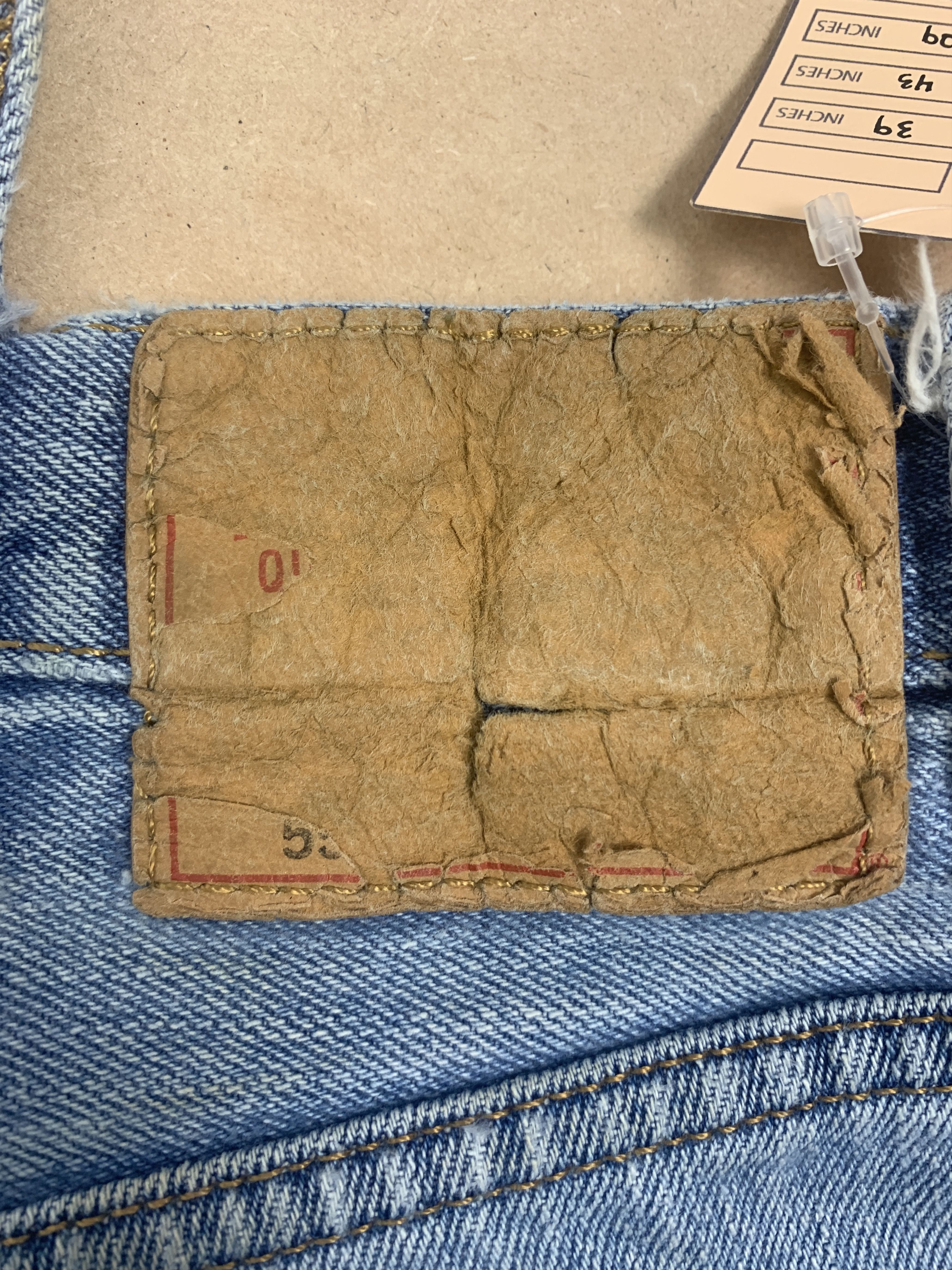 Levi's Vintage Levis 550 Loose Straight Light Wash Jeans Size US 39 - 7 Thumbnail