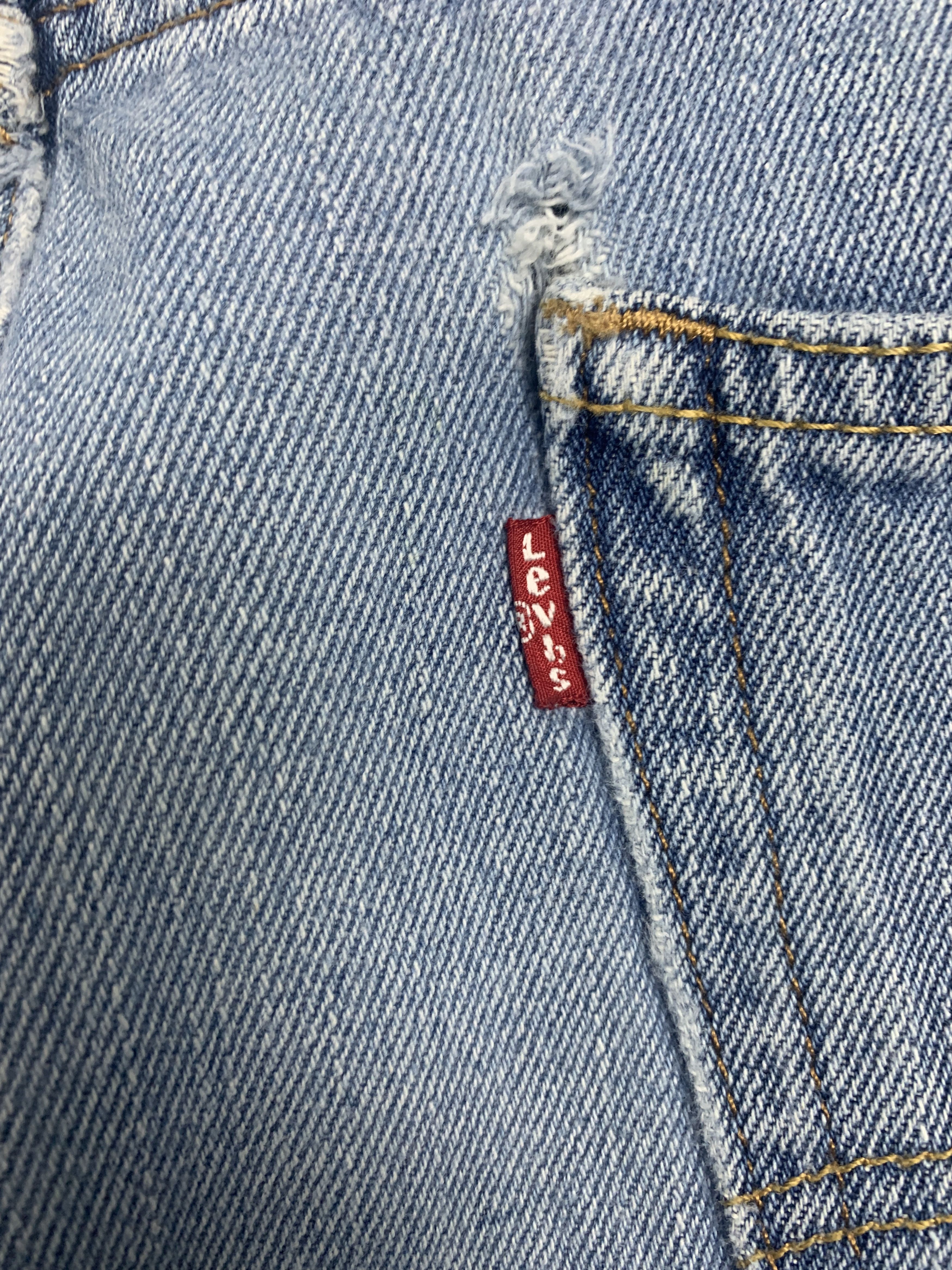 Levi's Vintage Levis 550 Loose Straight Light Wash Jeans Size US 39 - 8 Thumbnail