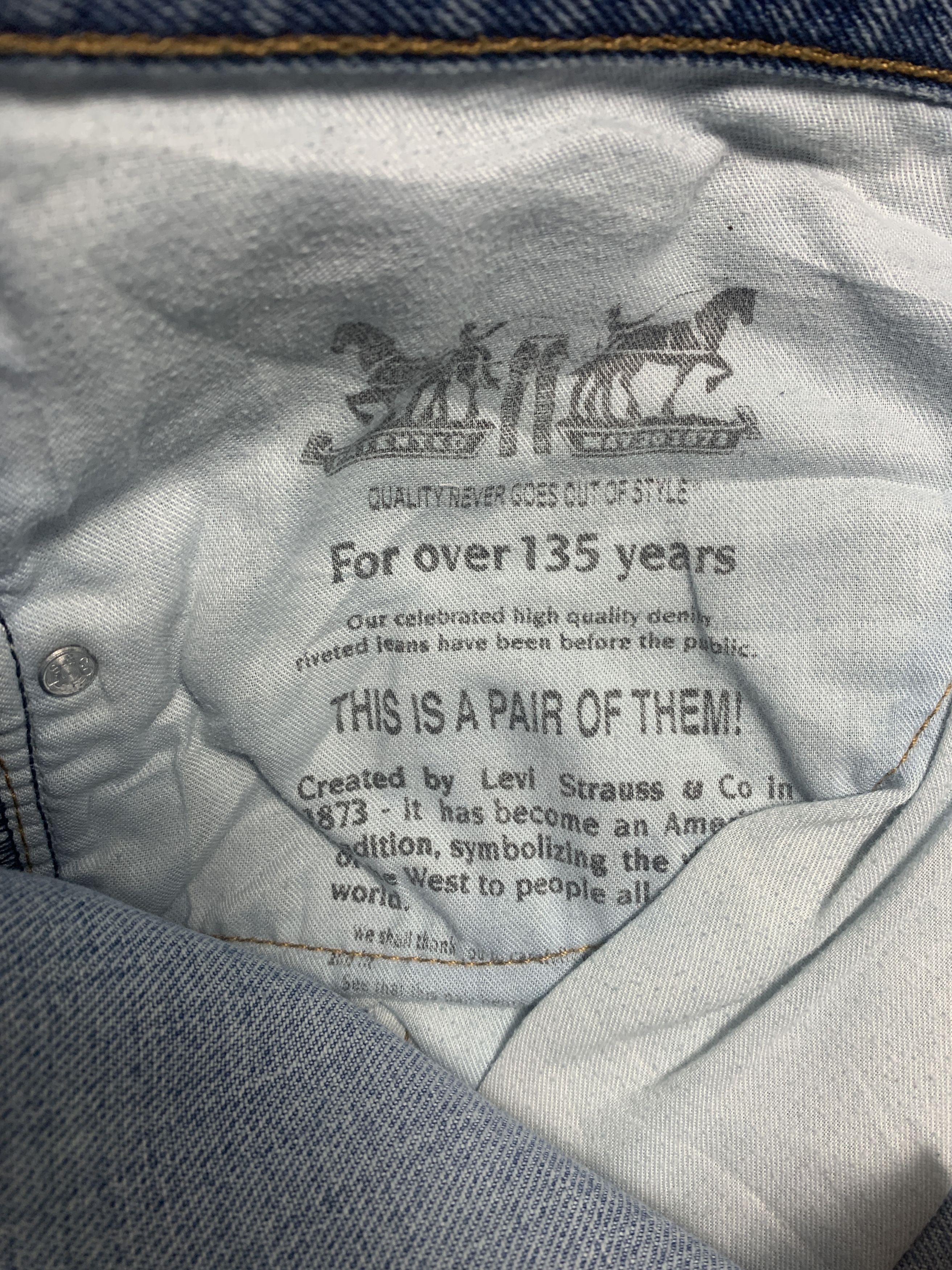Levi's Vintage Levis 550 Loose Straight Light Wash Jeans Size US 39 - 10 Thumbnail