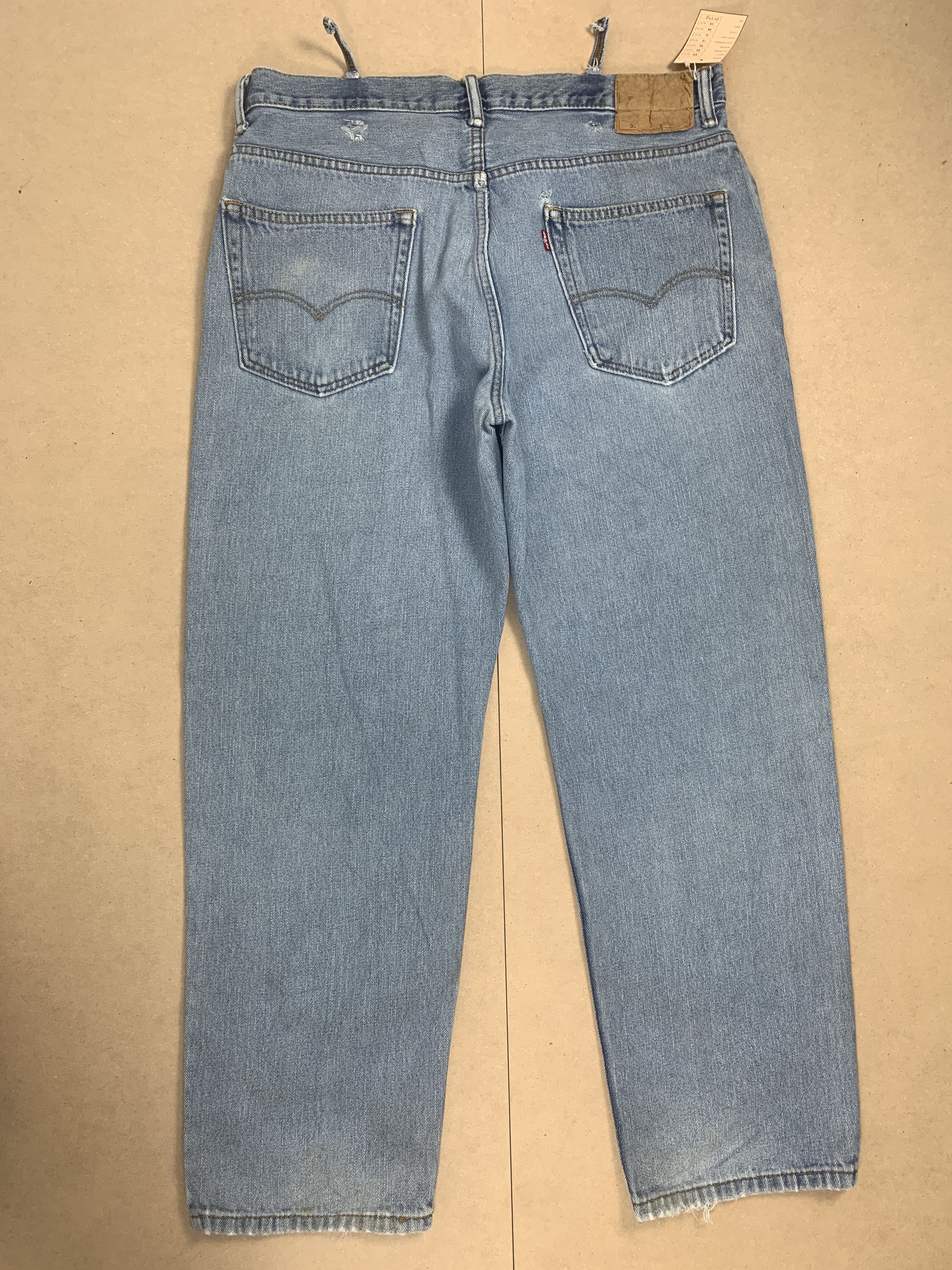 Levi's Vintage Levis 550 Loose Straight Light Wash Jeans Size US 39 - 5 Thumbnail