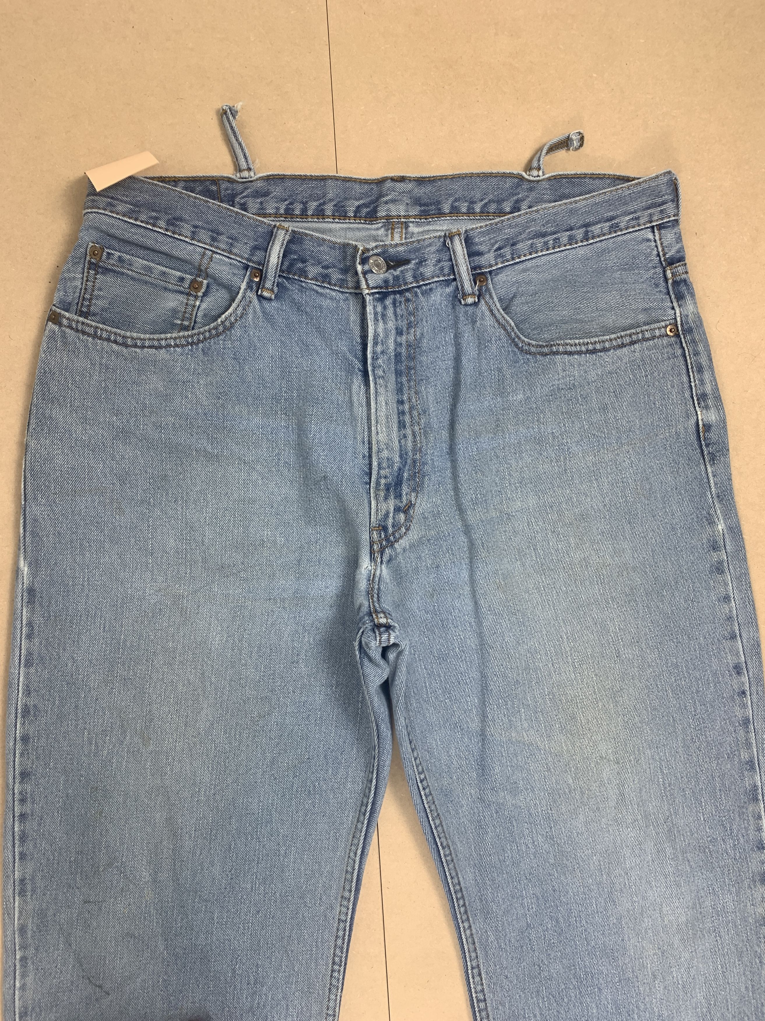 Levi's Vintage Levis 550 Loose Straight Light Wash Jeans Size US 39 - 2 Thumbnail