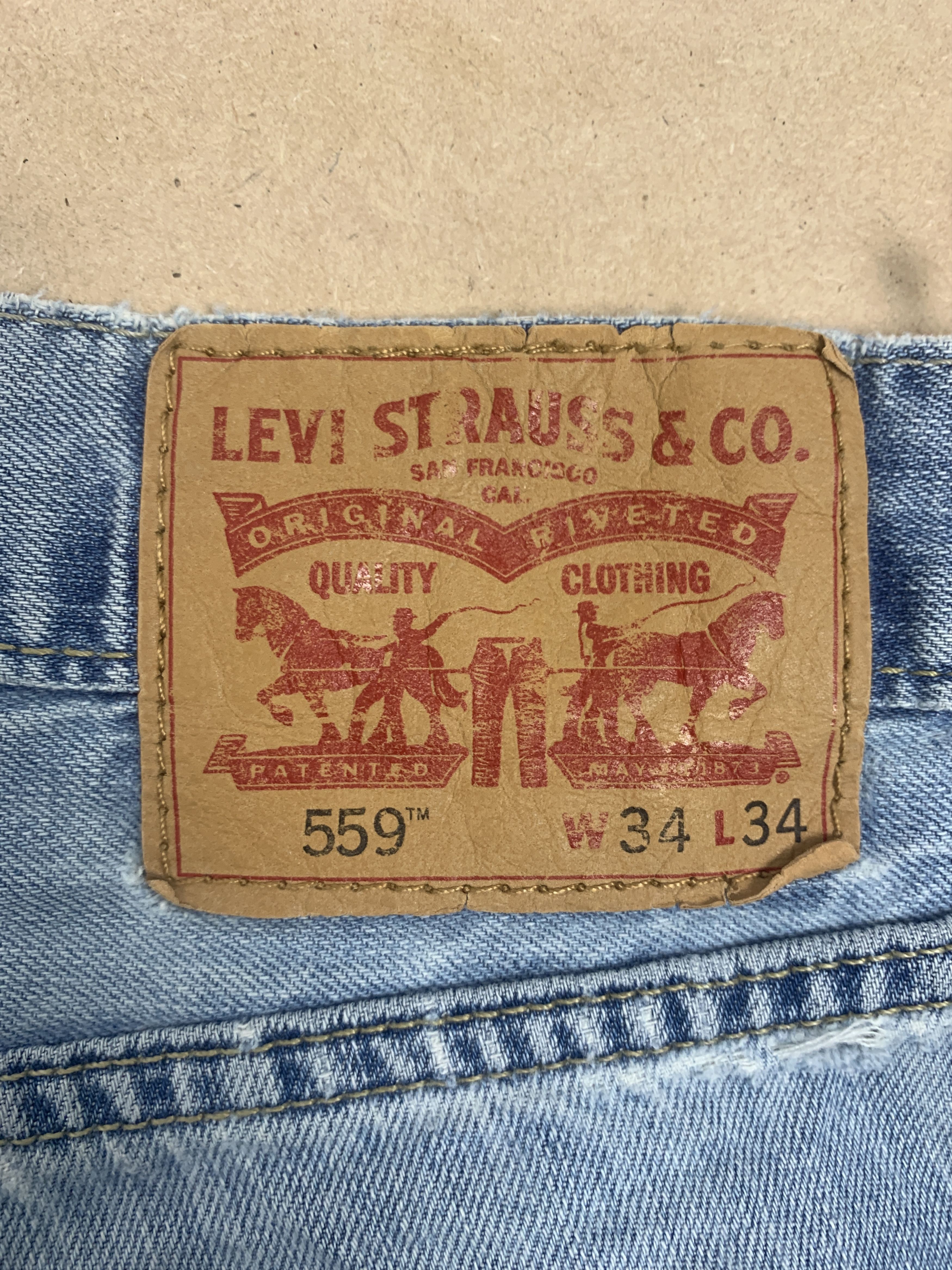 Levi's × Vintage Vintage Levis 559 Straight Cut Faded Light Wash Jeans Size US 36 / EU 52 - 8 Thumbnail
